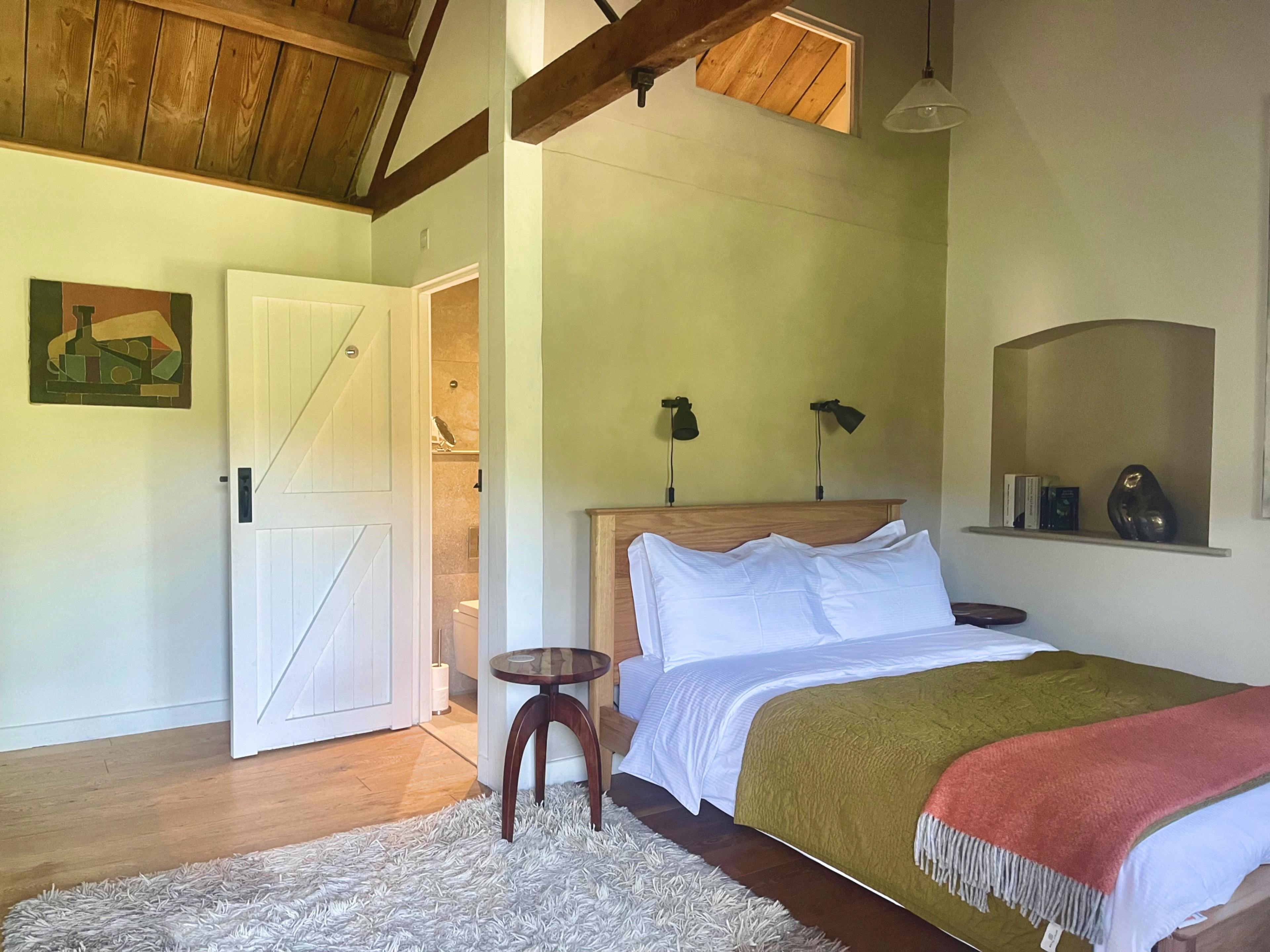 Ensuite with wetroom