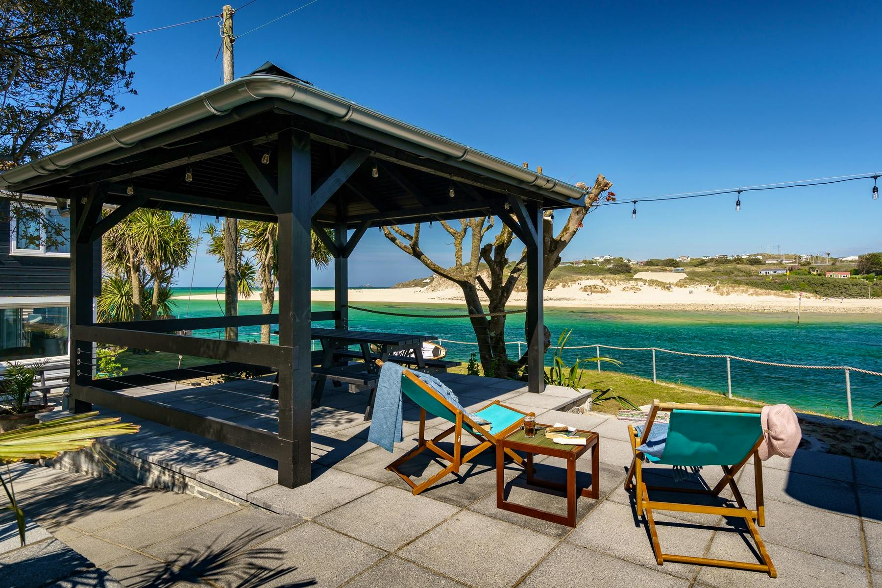 Beach Houses for Large Groups - Image 4