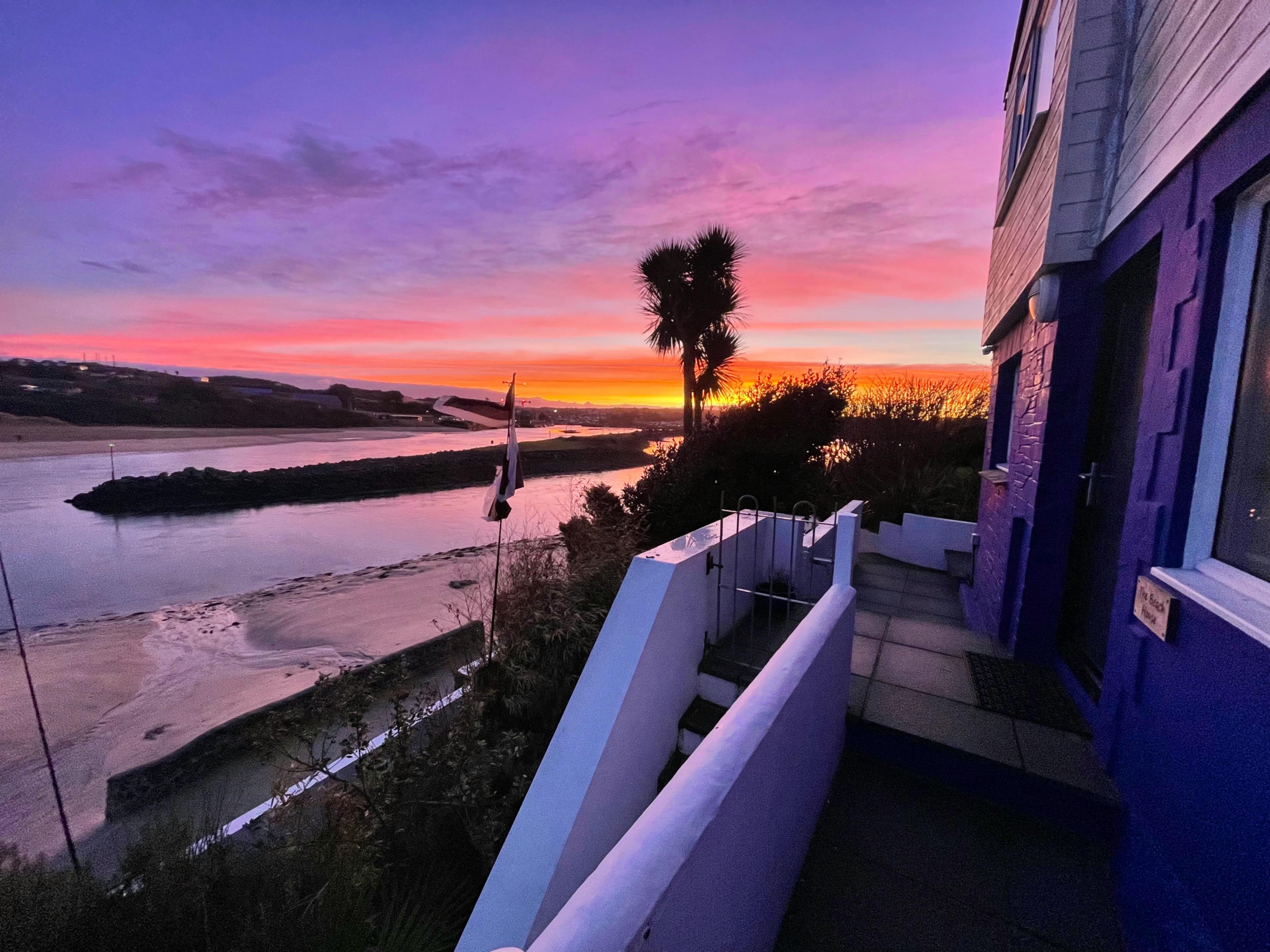 Beach House:John Miller Art Studio