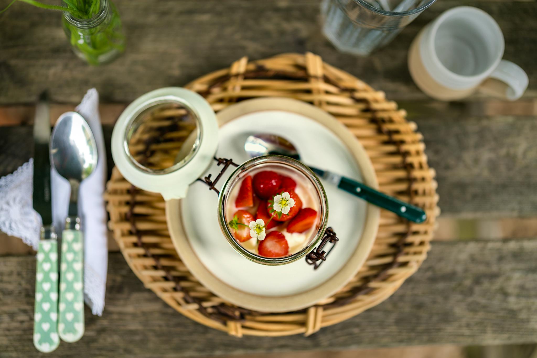 wild strawberries Thehuteyam