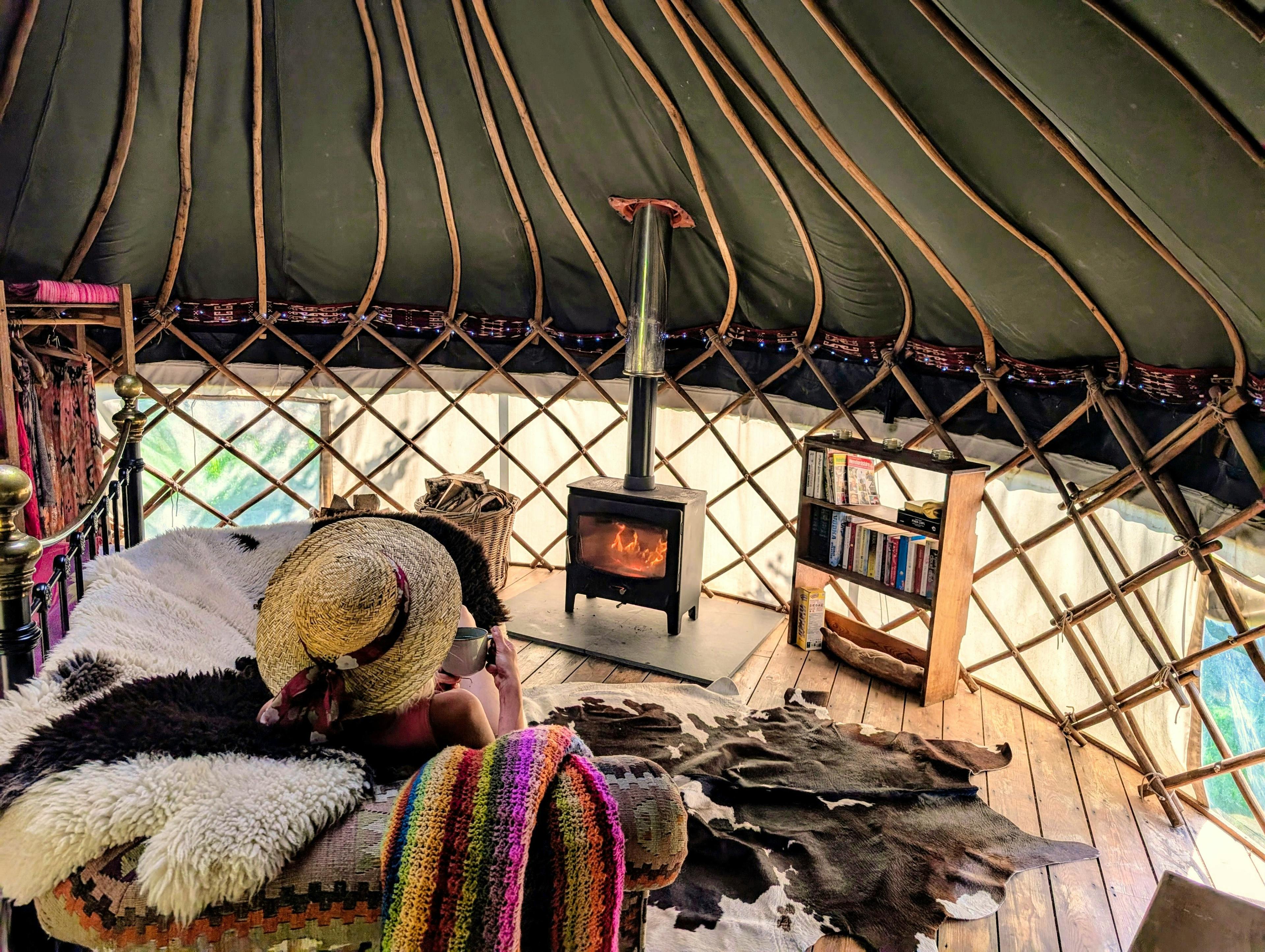 Gabriel\'s Glade - Sofa and Fire