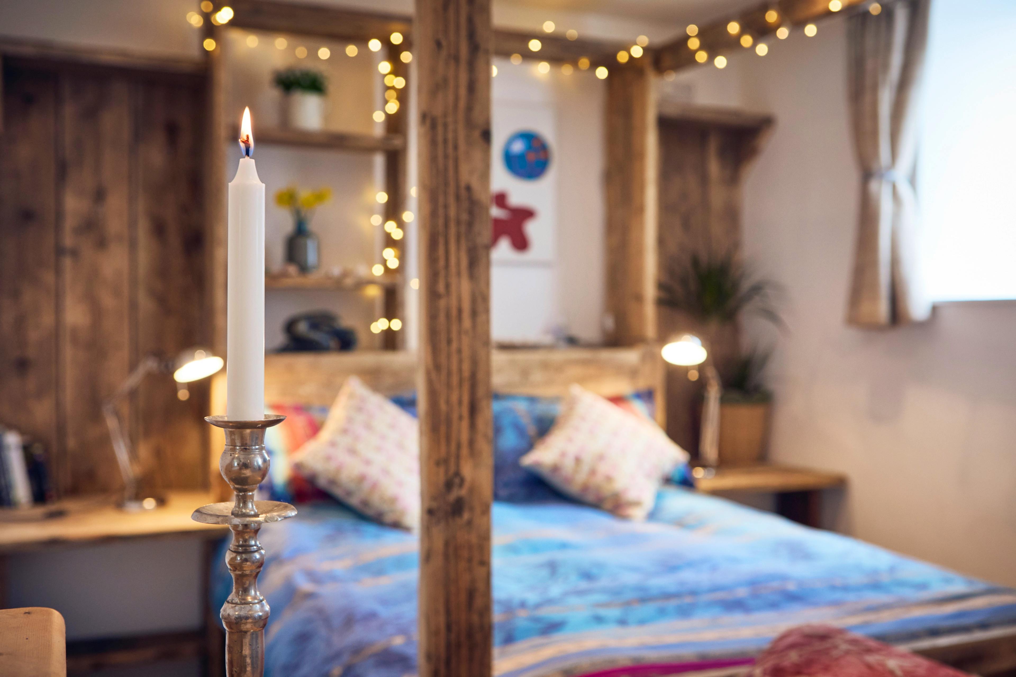 Llugwy Four poster room