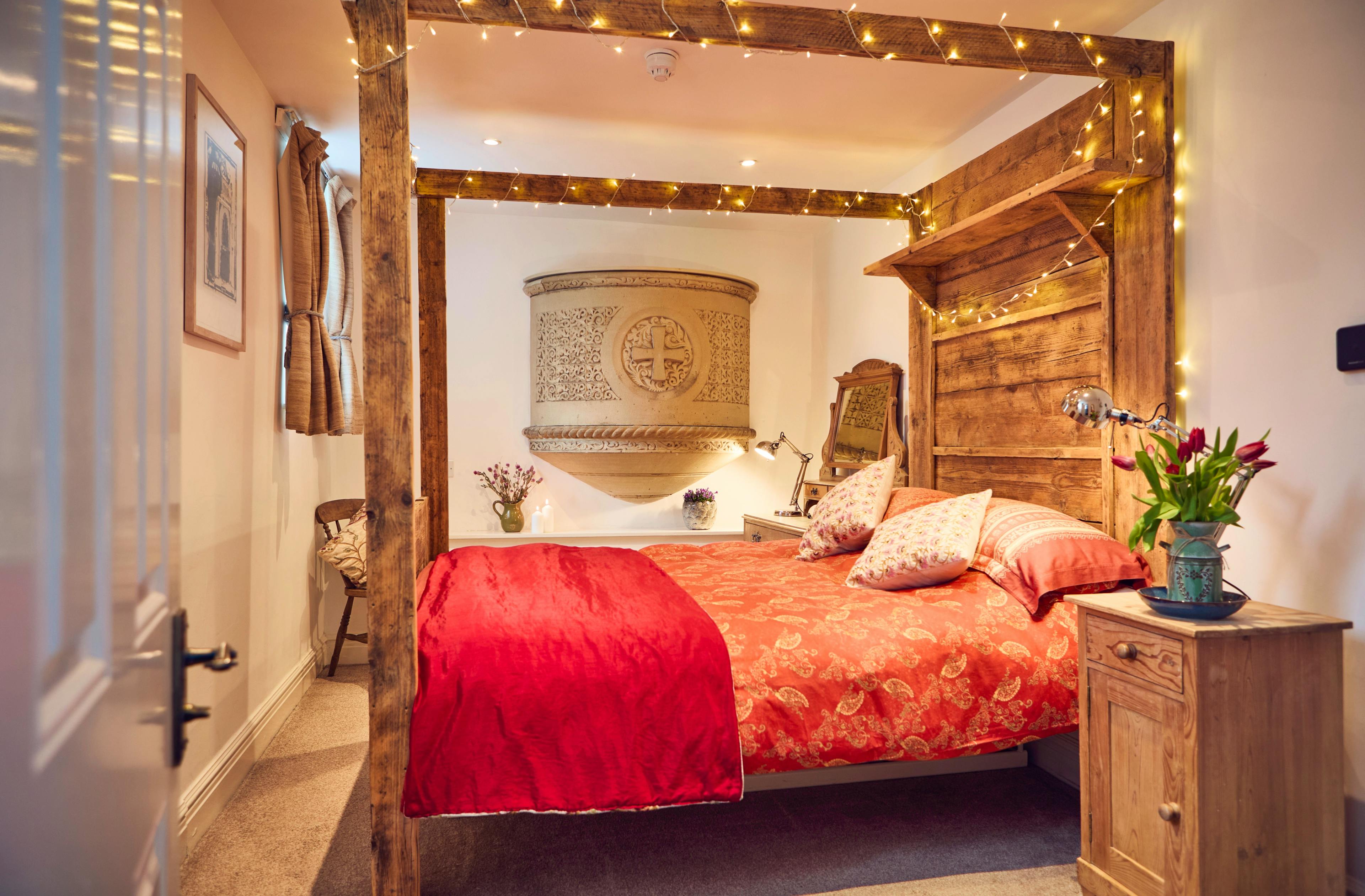 Ogwen Four Poster room 