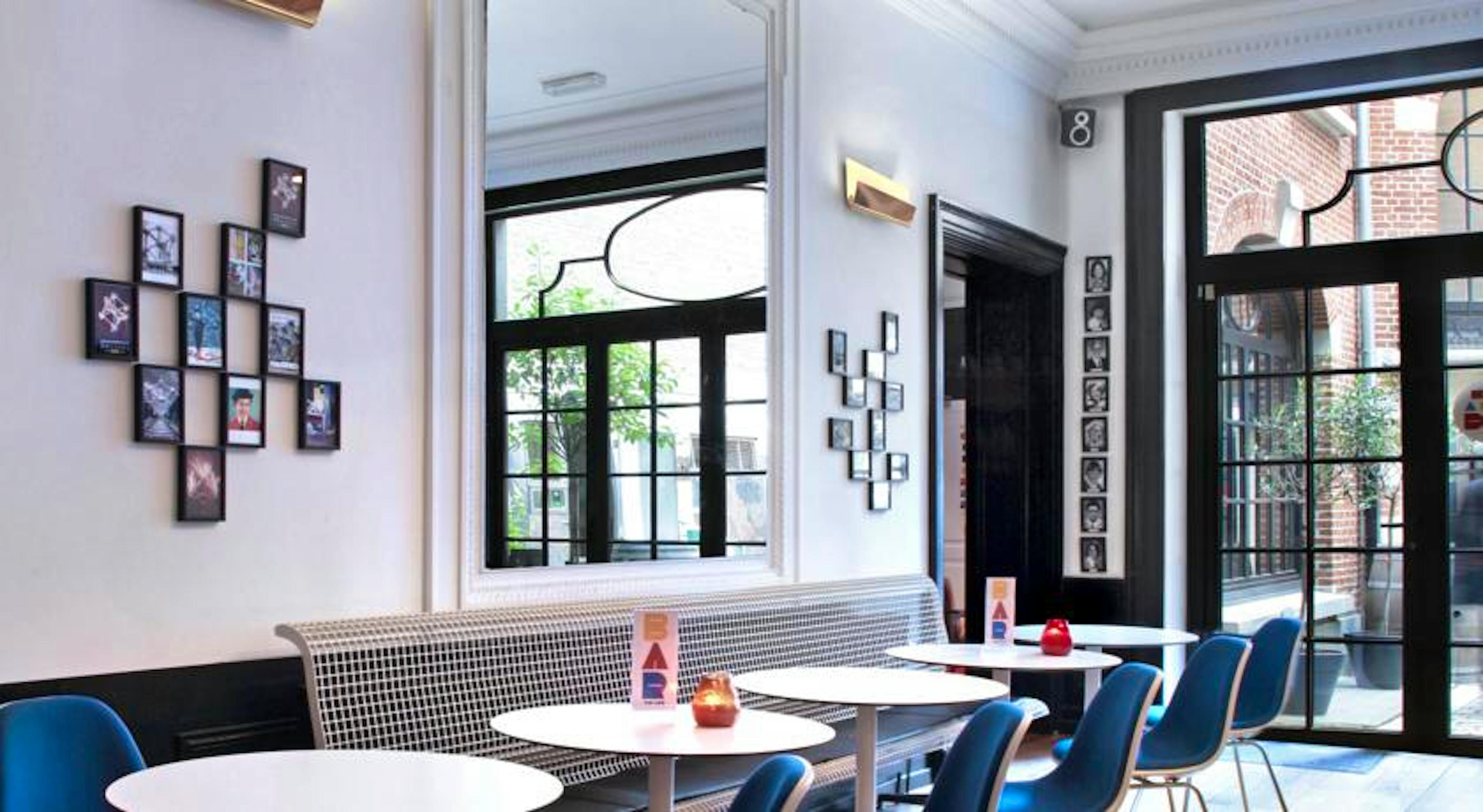 Vintage Hotel - Image 6