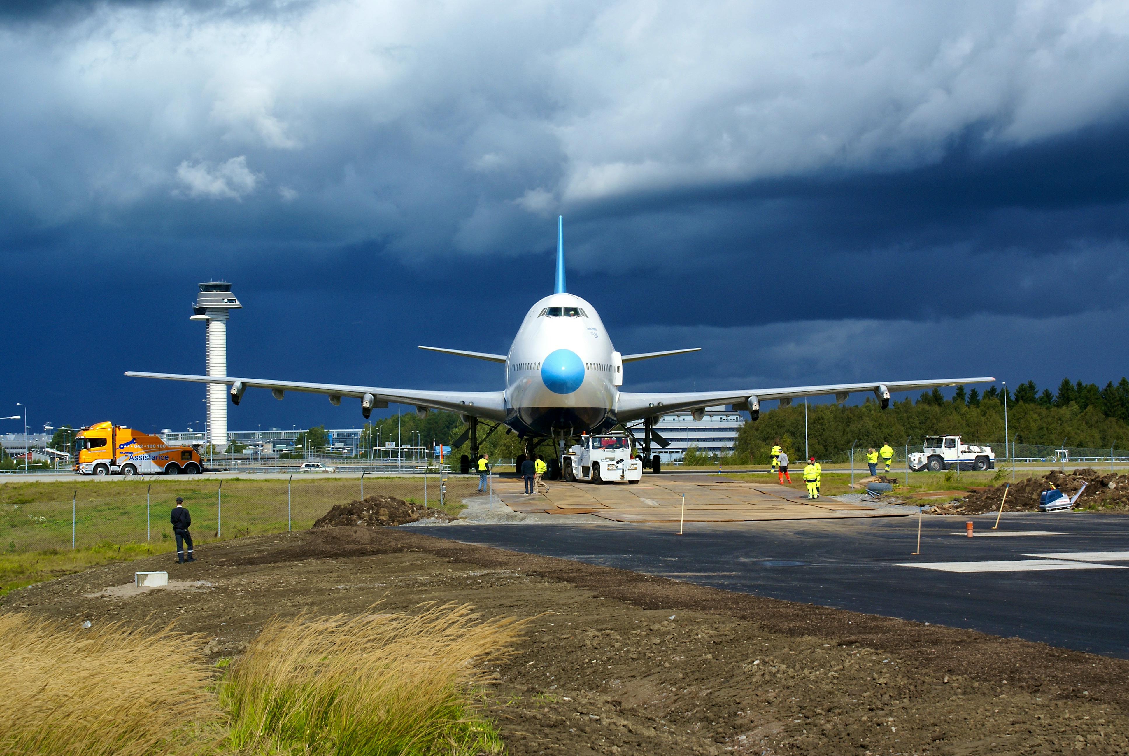 10 Cool Vehicles You Can Stay In!