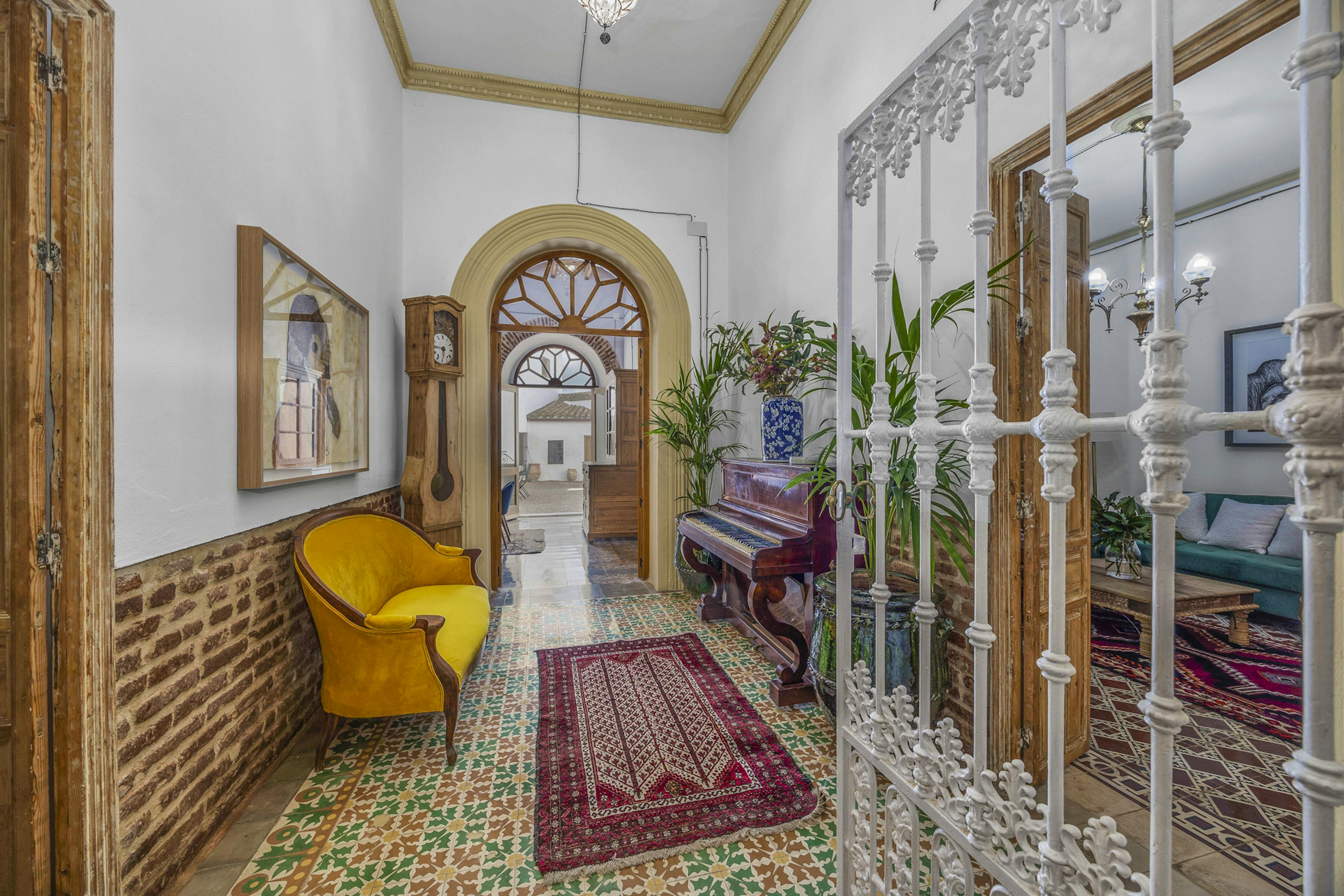 The Yellow House - Image 4