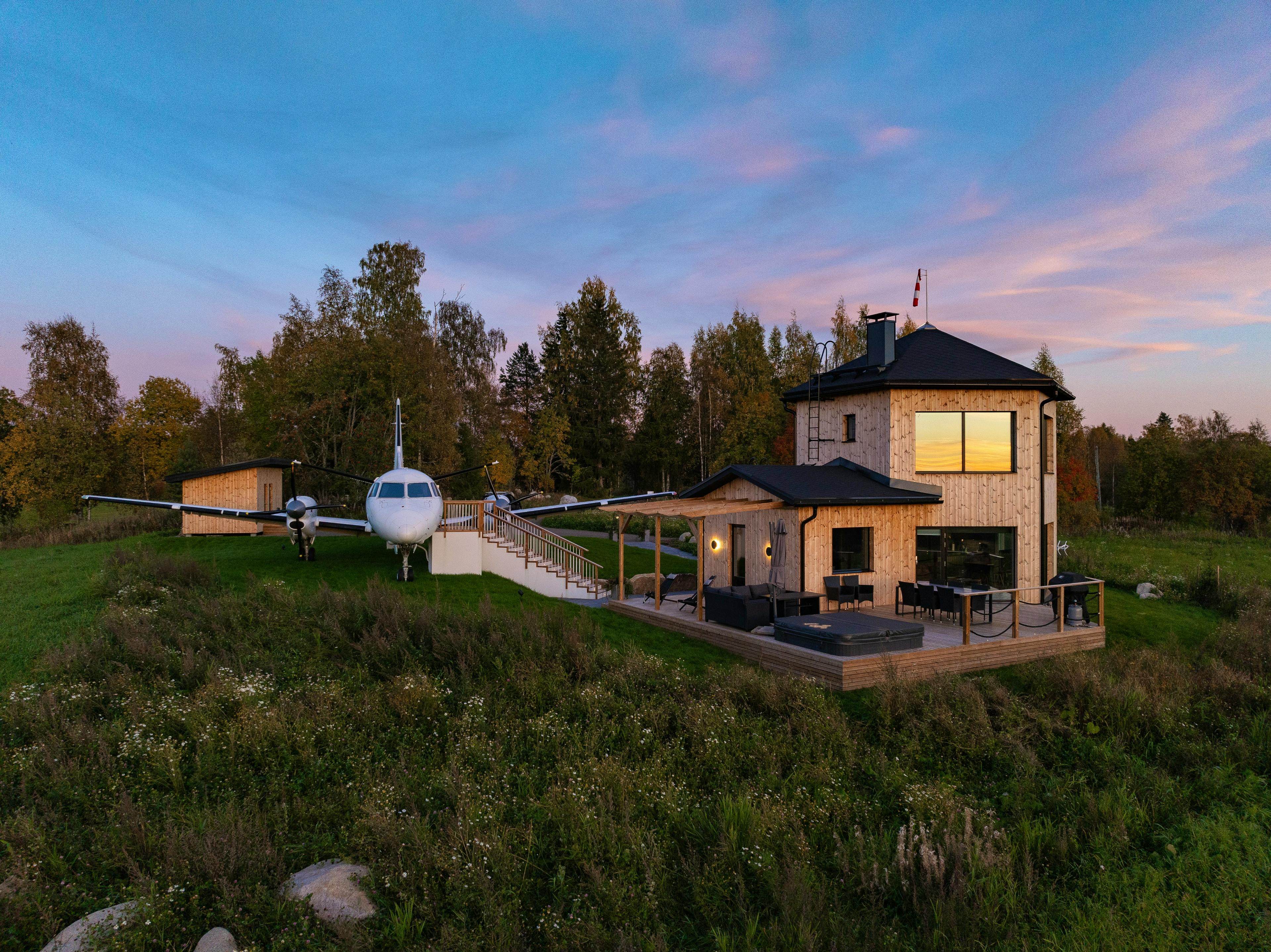 ILMATAR Airplane Lodge - Image 2