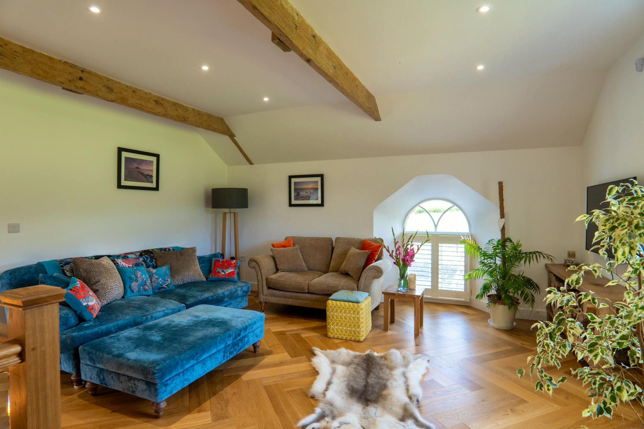 Beautiful 1st floor lounge