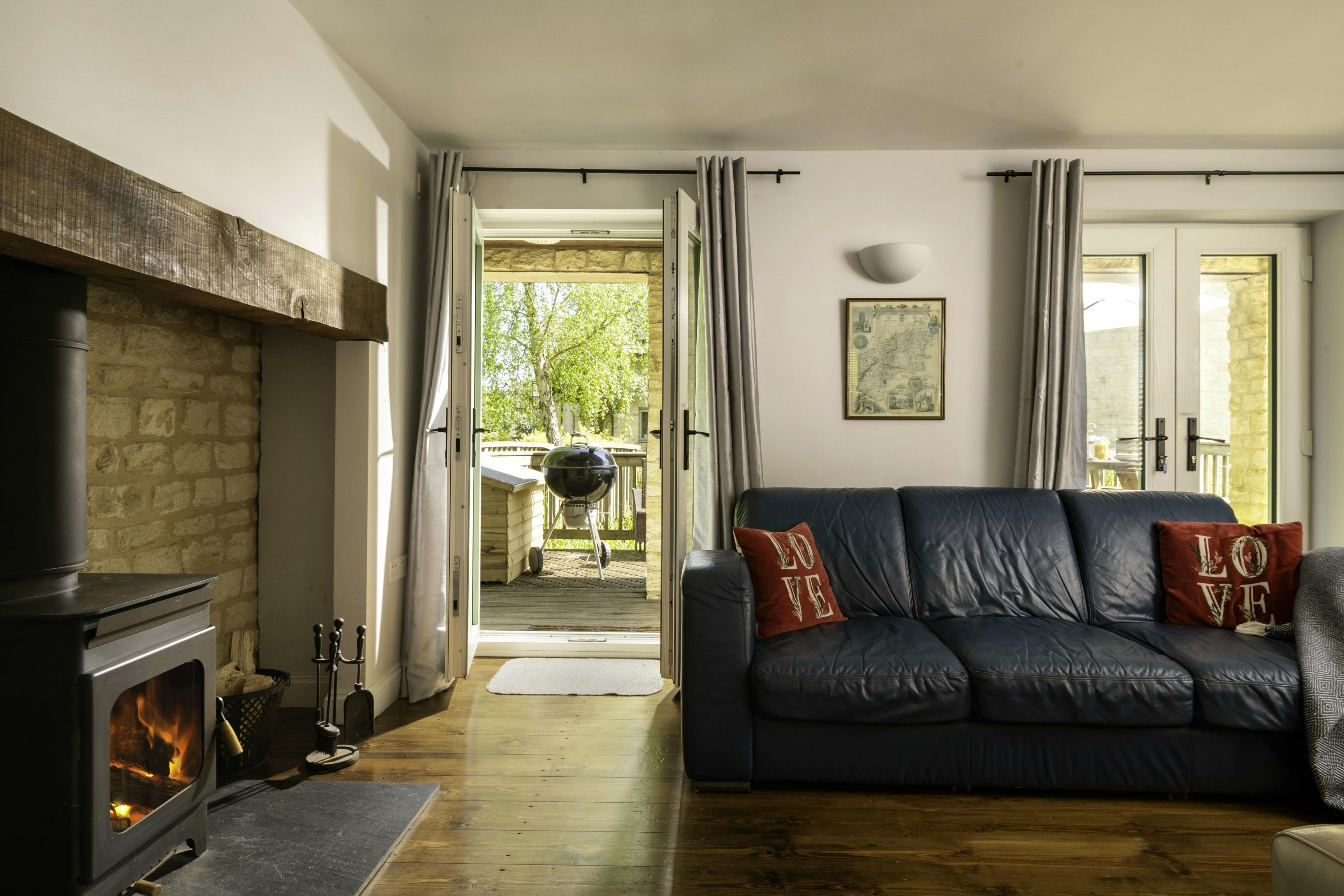 Logfire in winter, aircon in summer