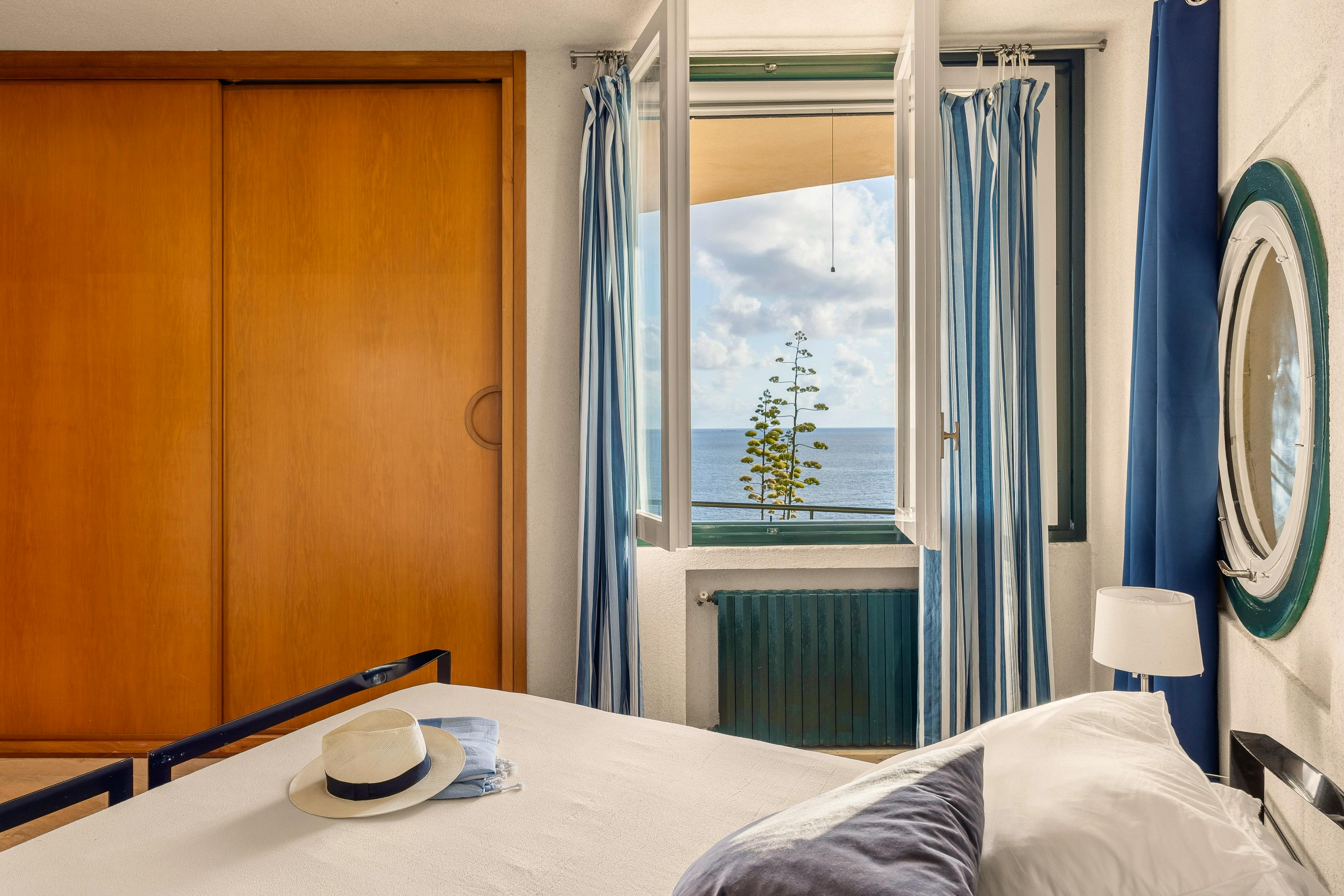 terrazza   fronte  mare   vista