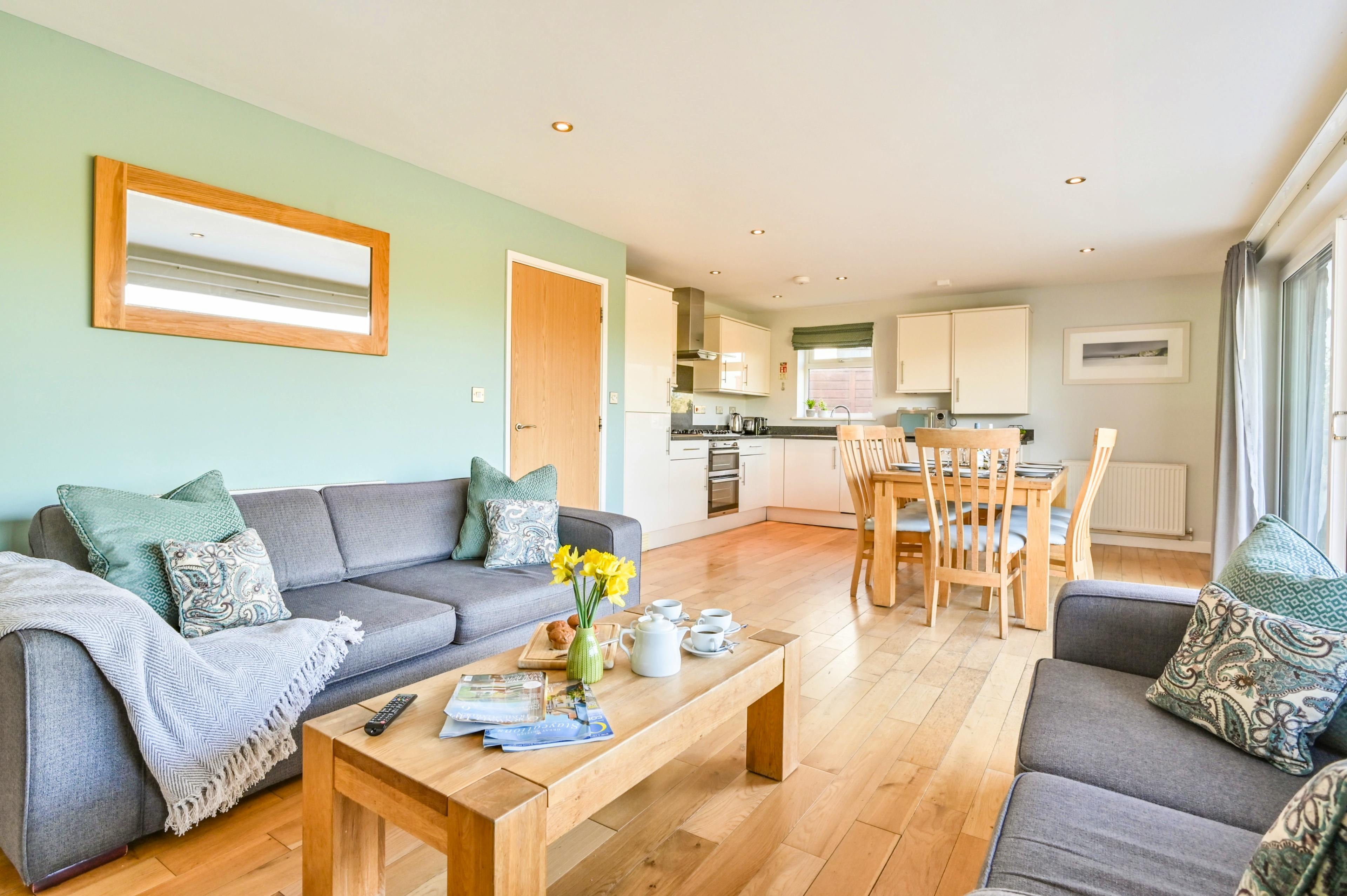 Open plan living dinning & kitchen