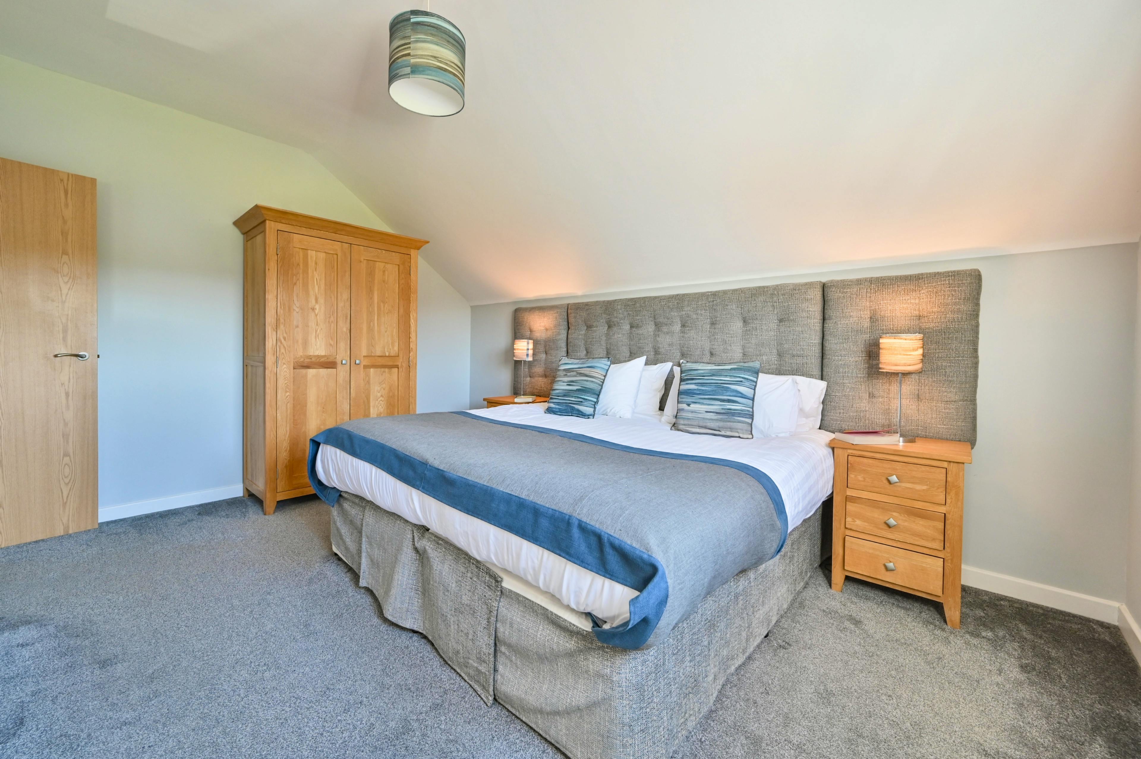 1st Floor Master suite