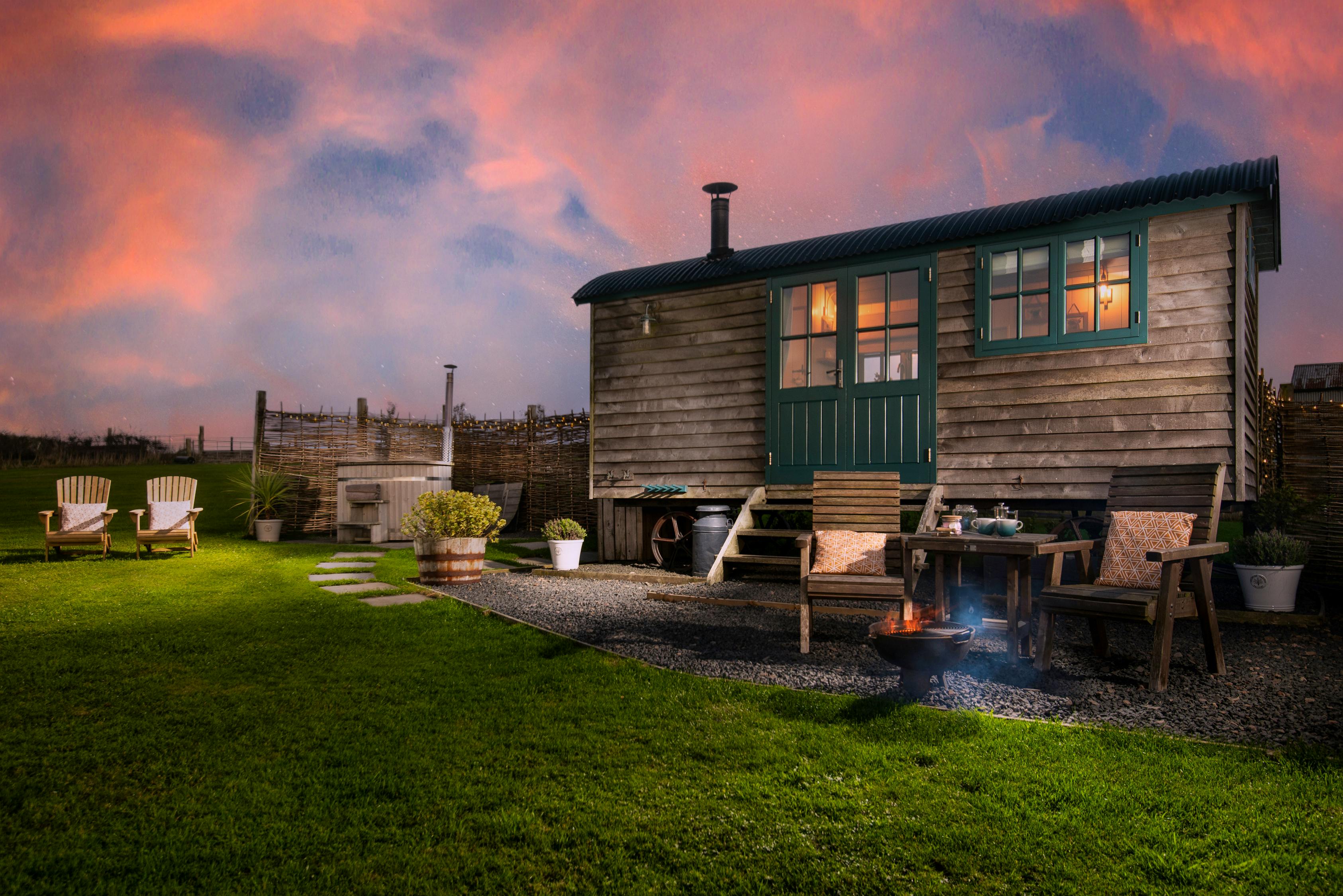 The Wee Hut at Little Lamberton - Image 2
