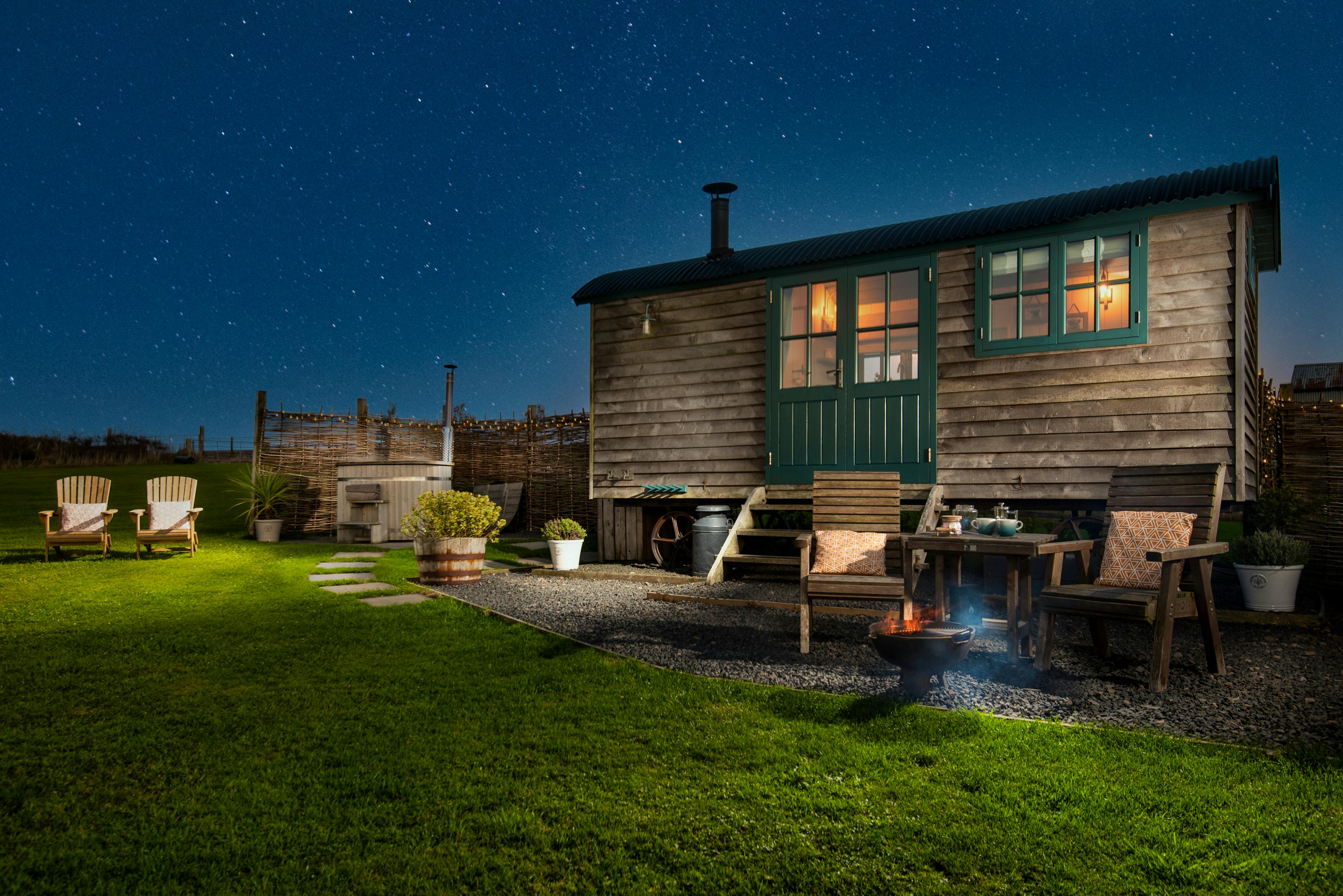 The Wee Hut at Little Lamberton - Image 1
