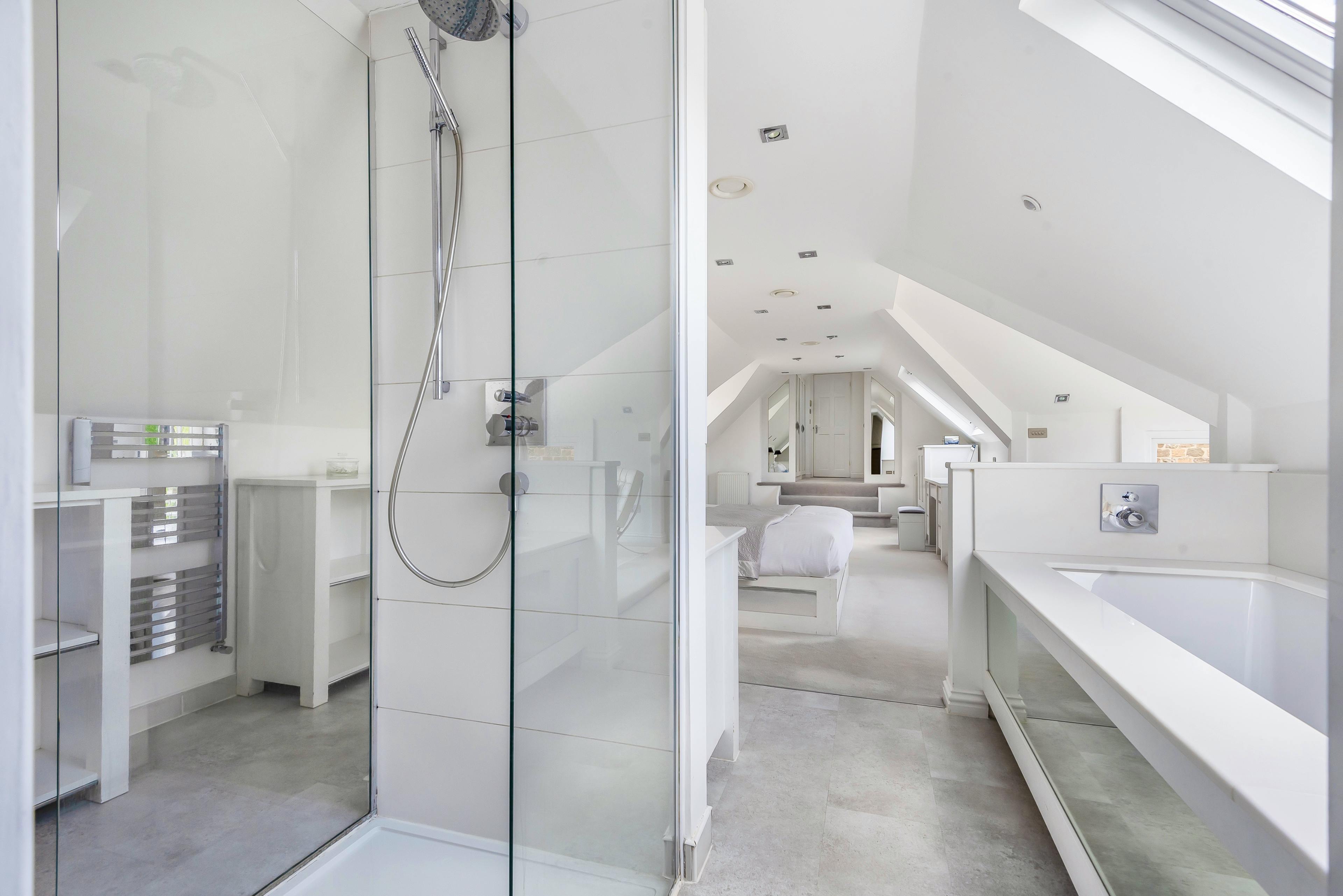 Master bedroom bathroom