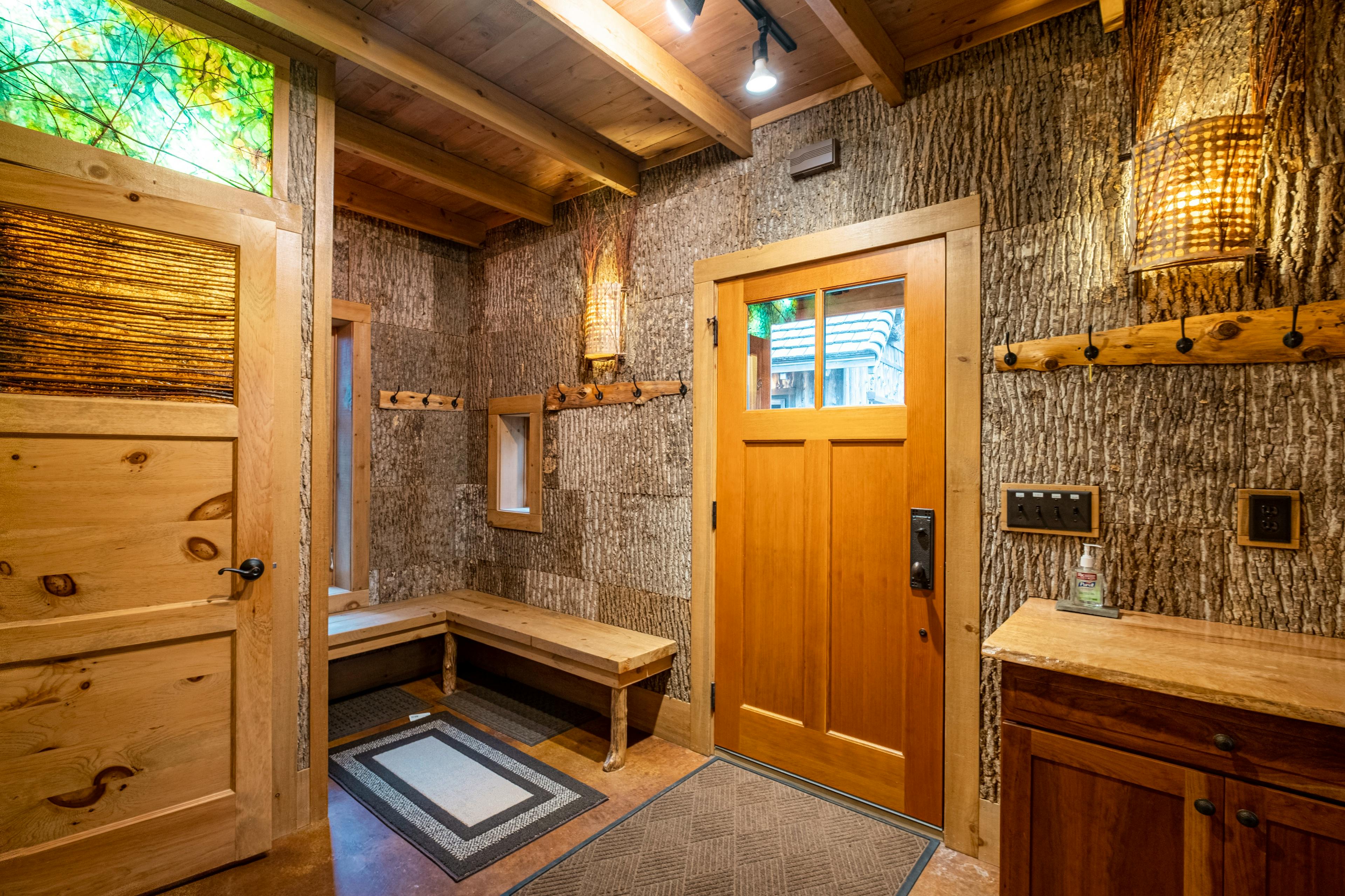 Even the entryway is beautiful.