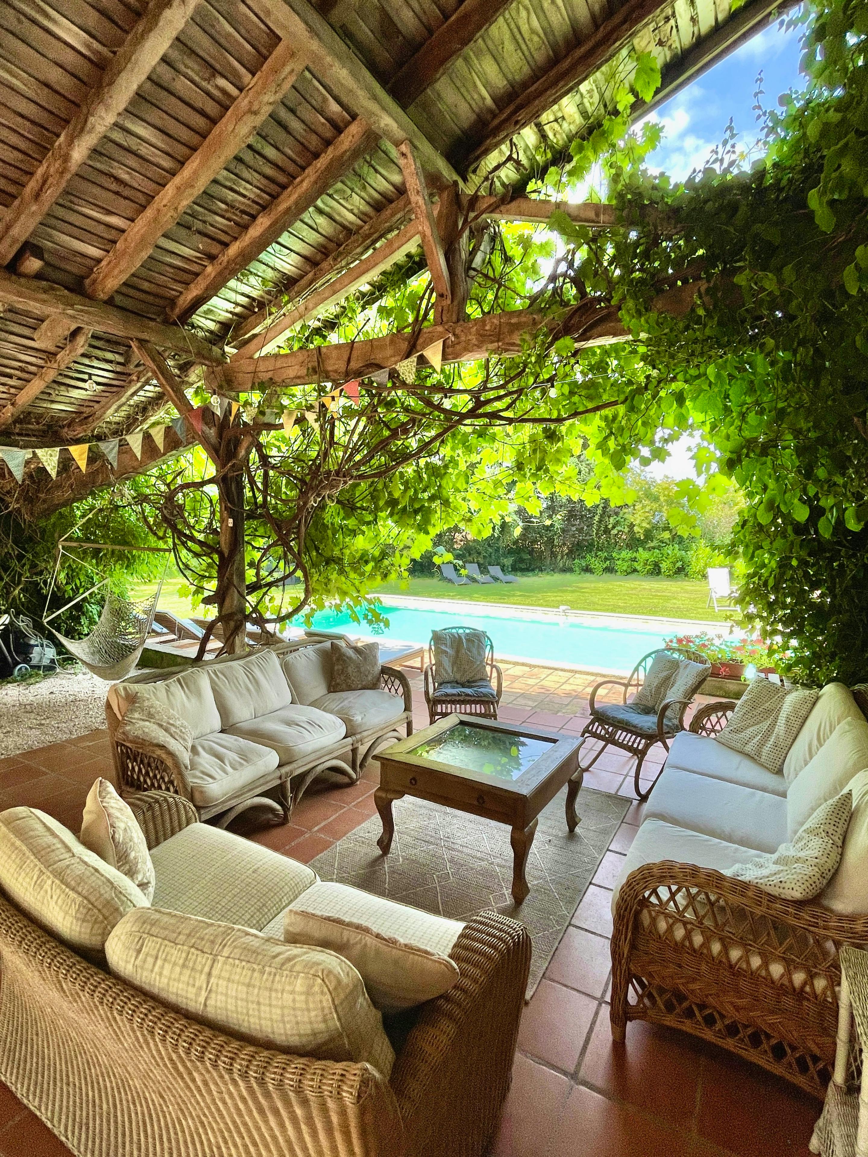 Covered Terrace lounge area