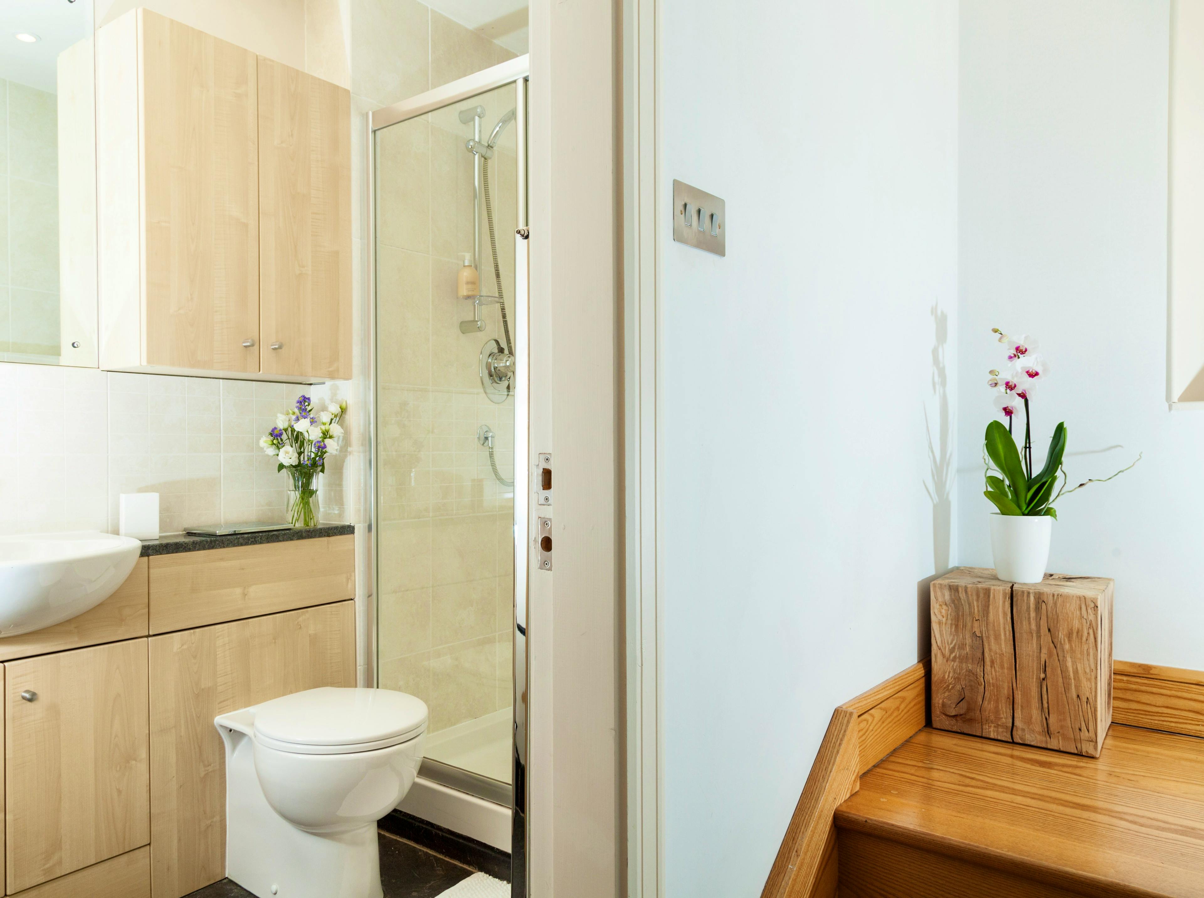 3 Sail Loft - Ground floor bathroom