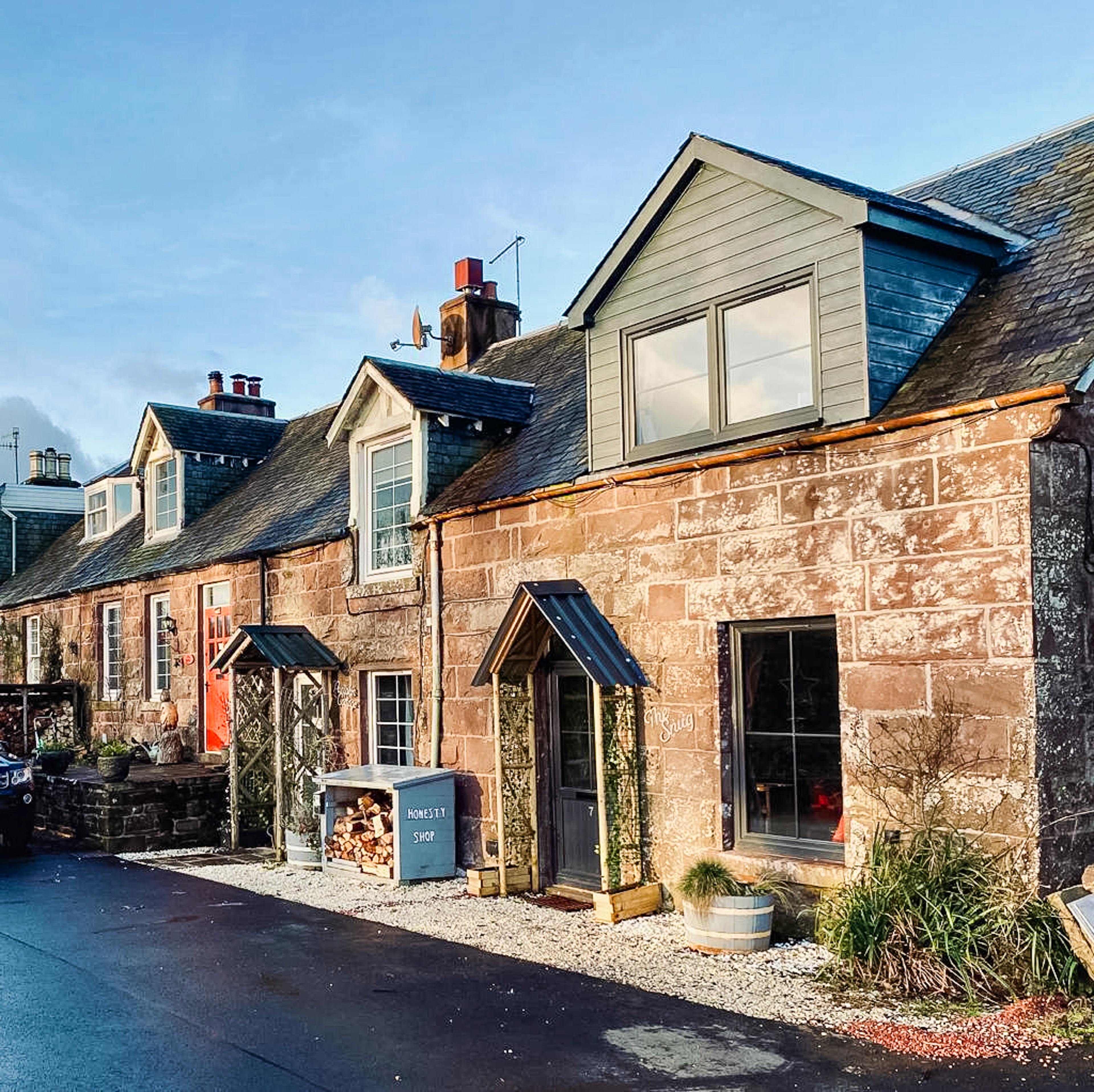 The Snug & River Hideaway