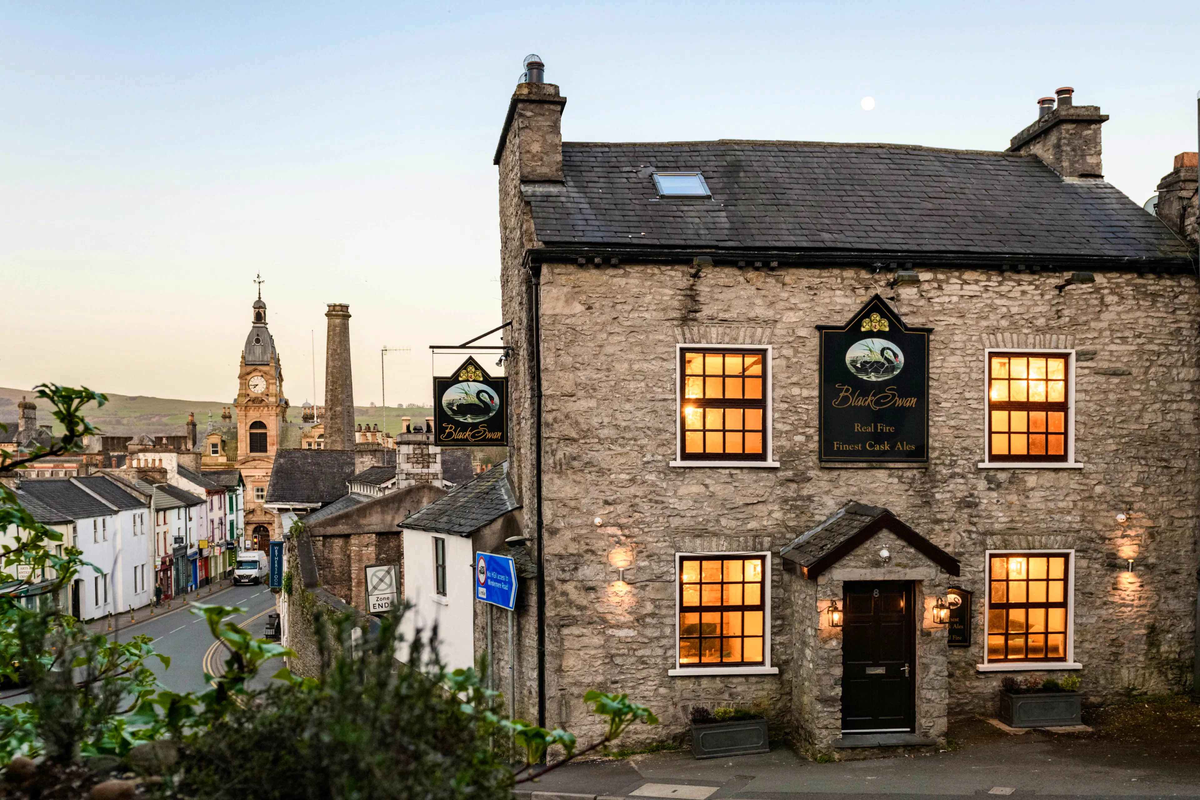 The Black Swan Manor - Converted pub in Kendal - Coolstays