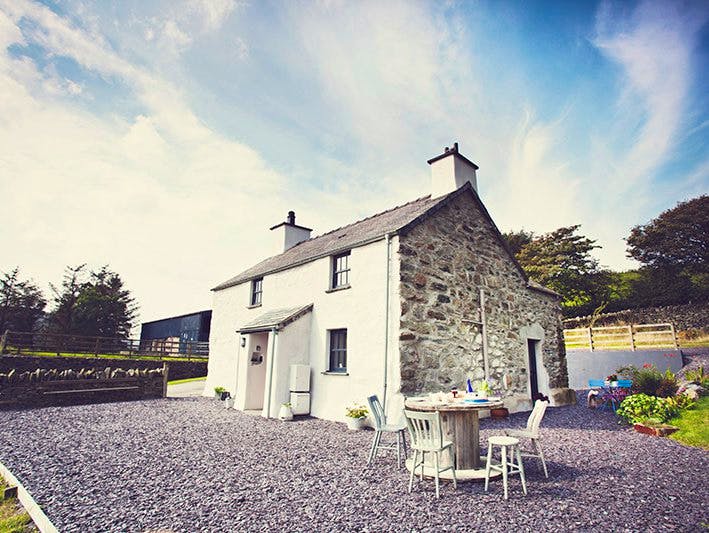 10 of the Best Cool Country Cottages