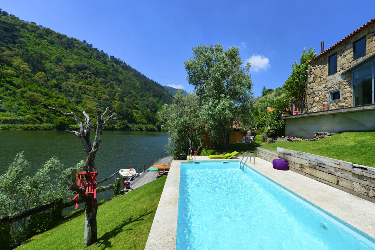 Casas de Pousadouro Cluster of luxury holiday homes on the banks of the Douro River