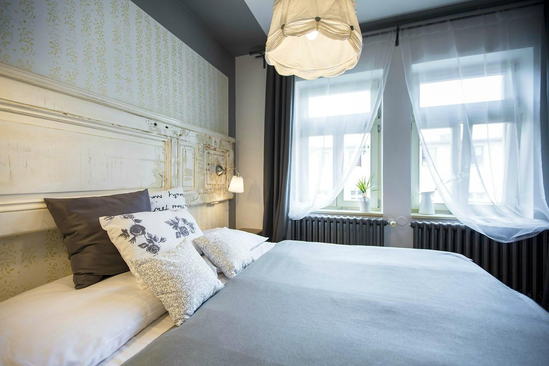 Miss Sophie's Hotel Prague - Image 5