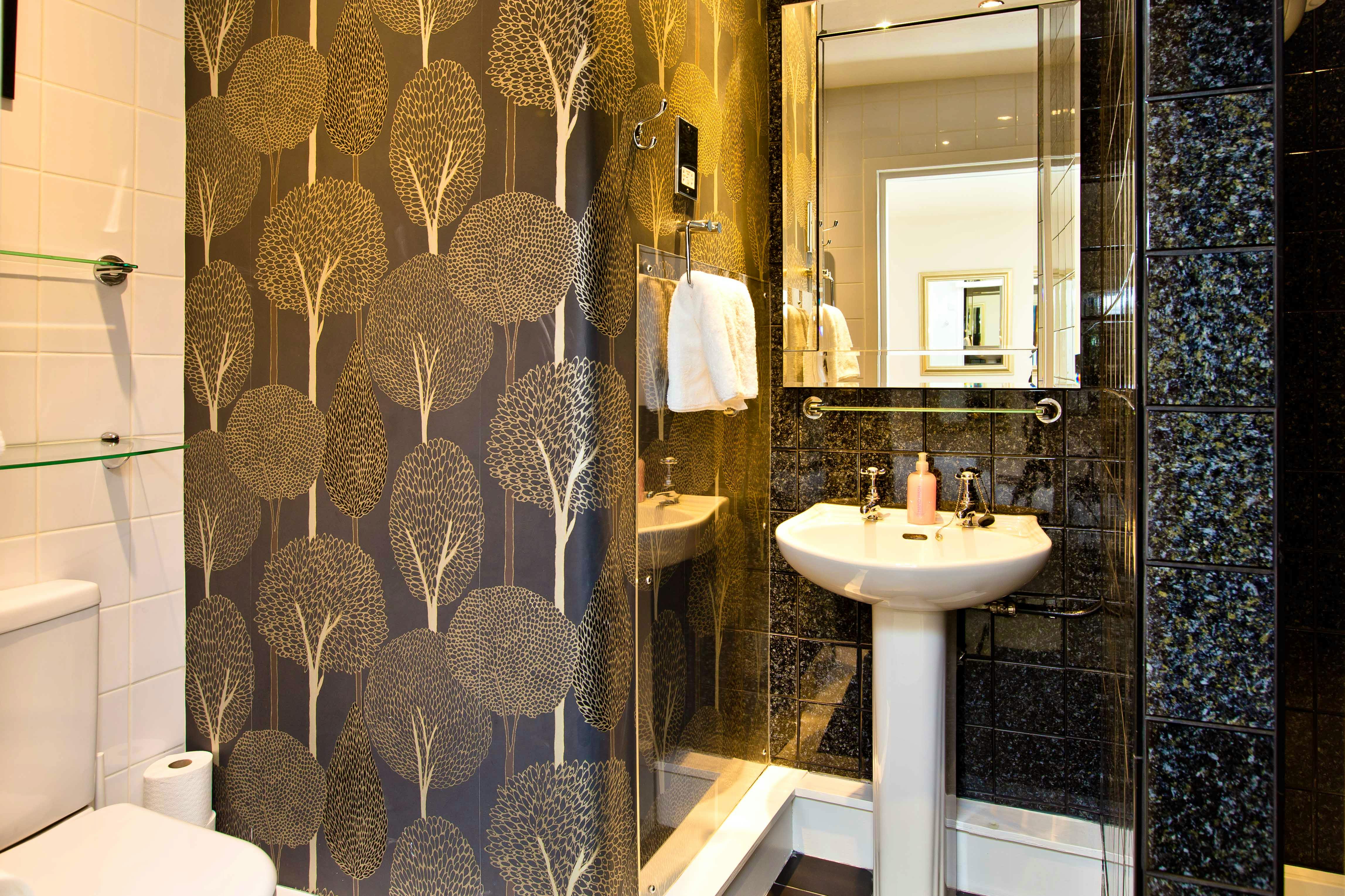 Ensuite in Bedroom 4