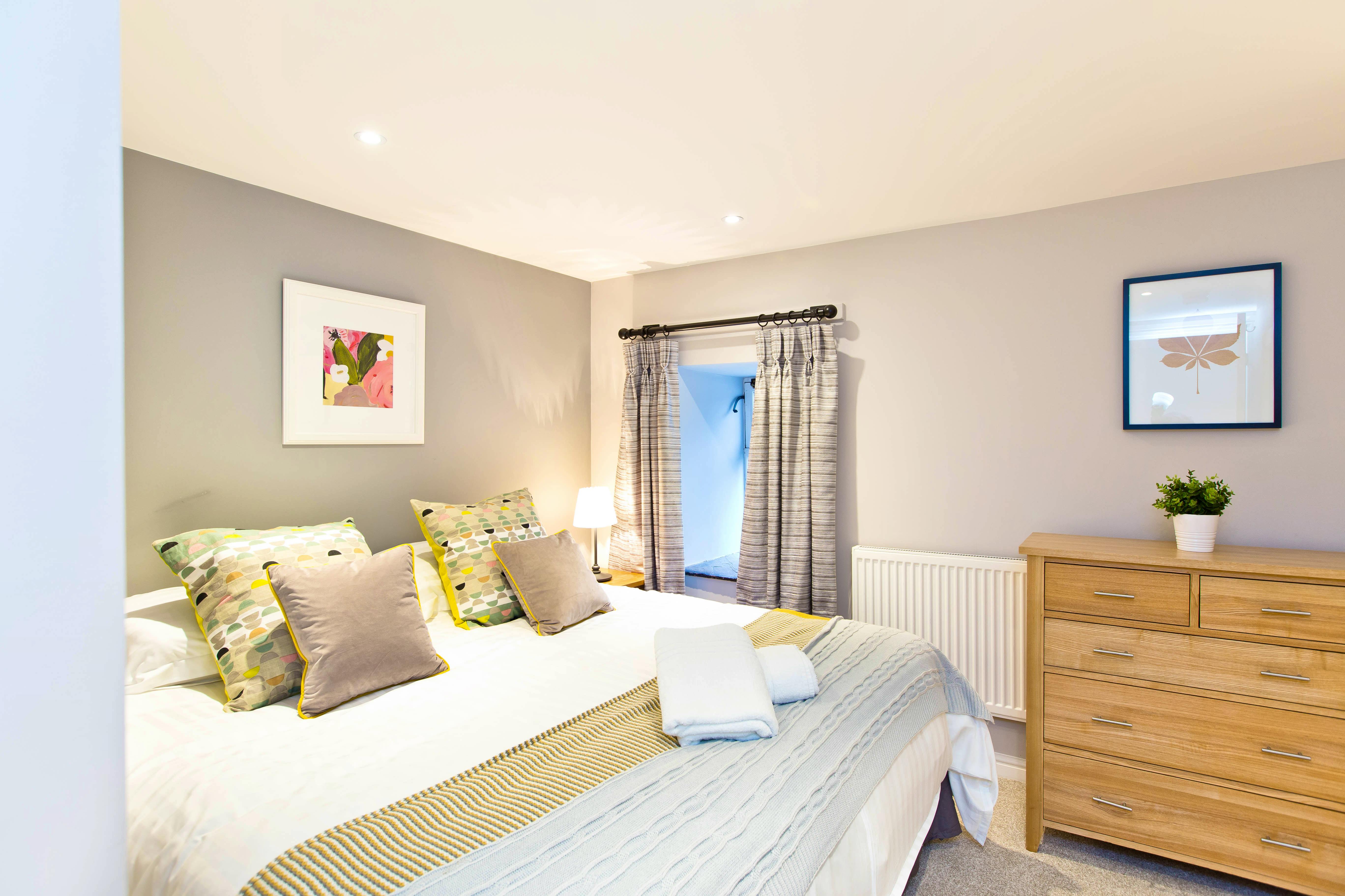 Amberleigh House Bedroom 1