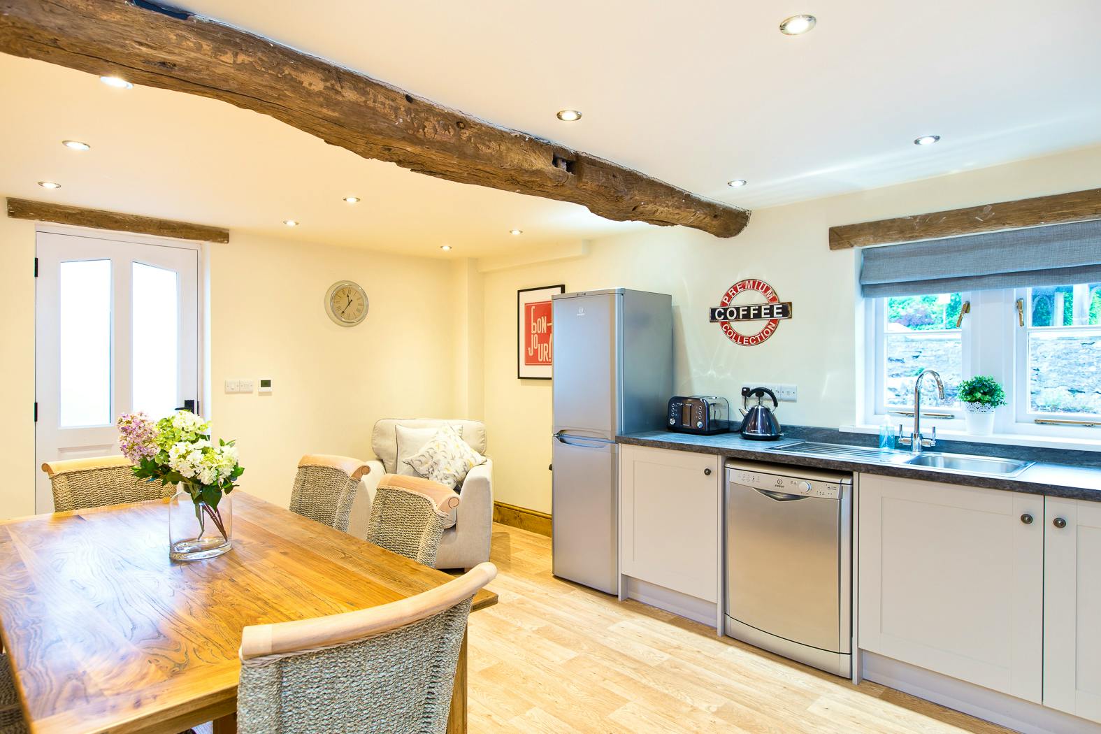 Slaters Cottage Kitchen/Dining area