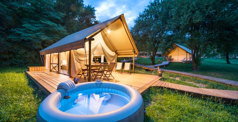 Chateau Ramšak Vineyard Glamping