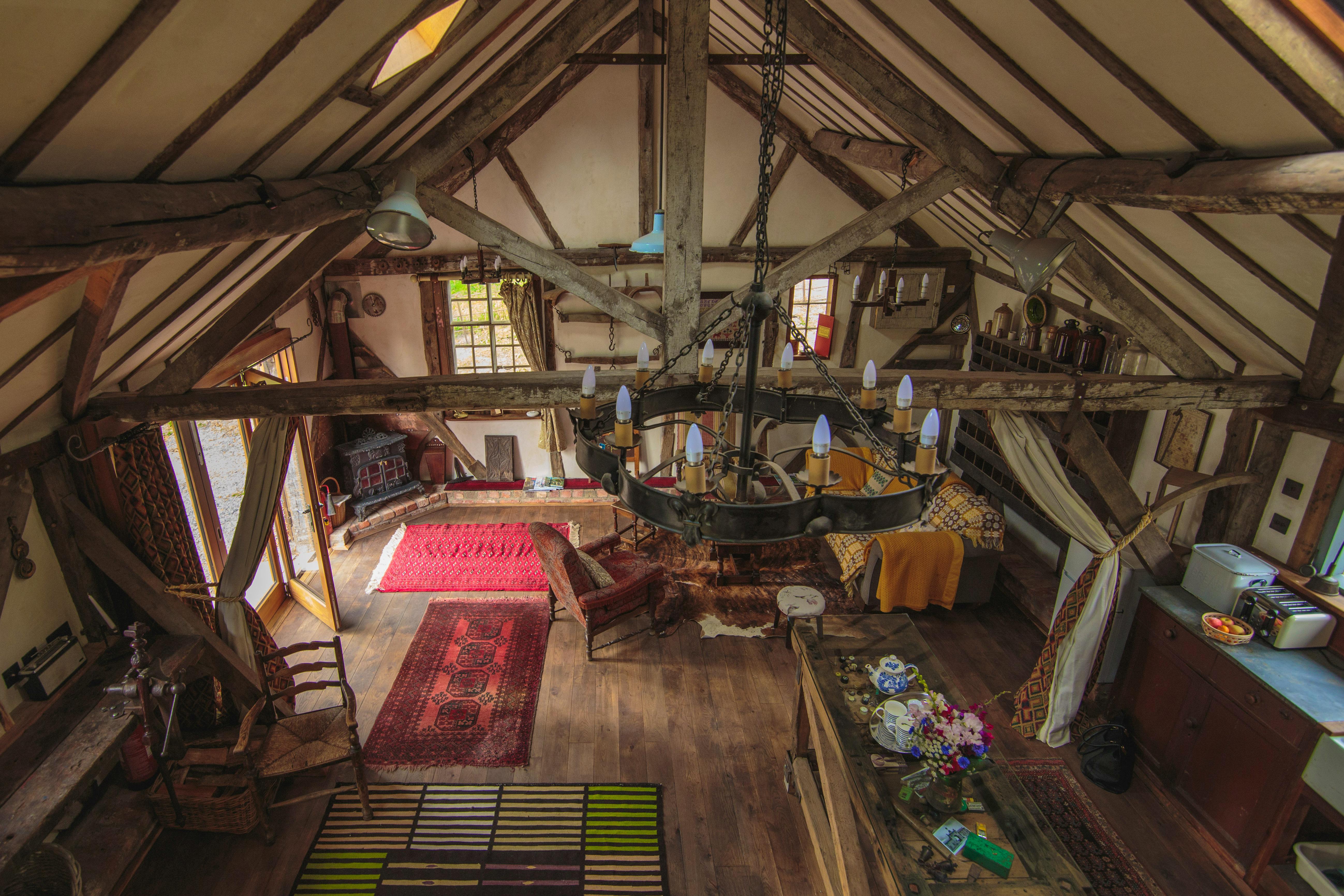 wheelwright's shop - a quirky cabin on shropshire's walcot