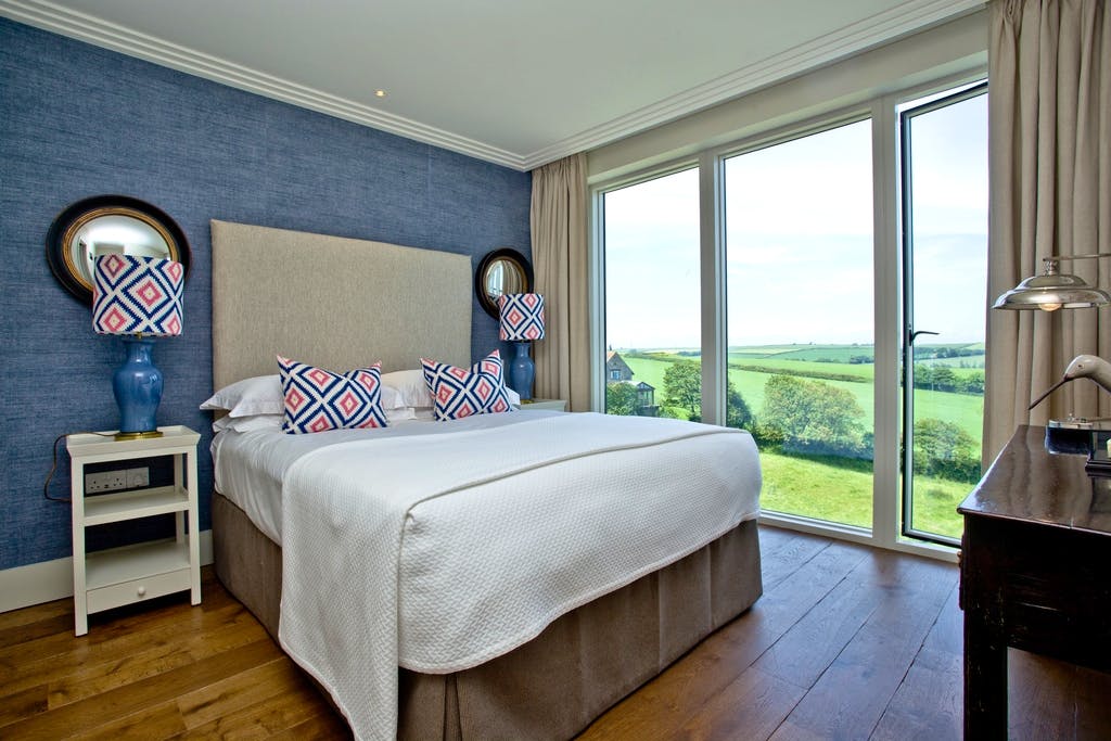 Golden Meadow Stunning 6 bedroom house overlooking Devon's Start Bay