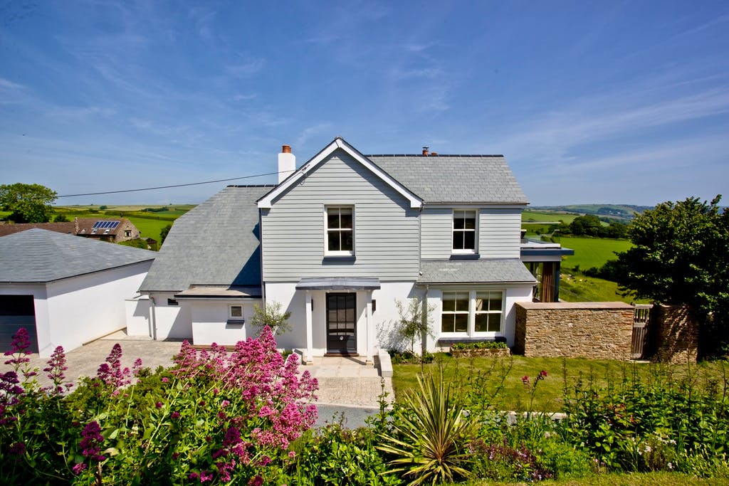 Golden Meadow Stunning 6 bedroom house overlooking Devon's Start Bay