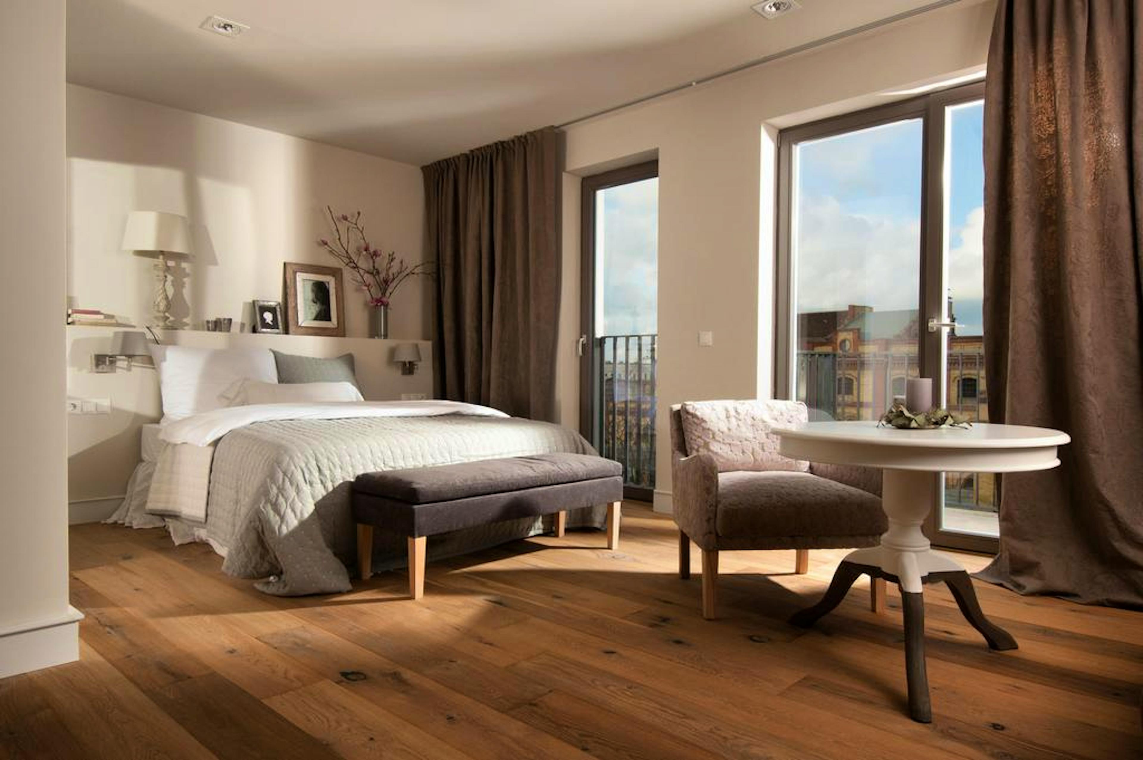 Schoenhouse Studios - Image 1