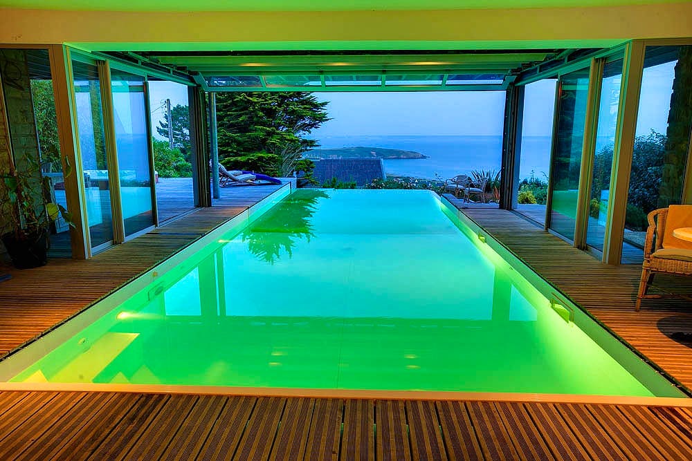 10 Amazing Pools