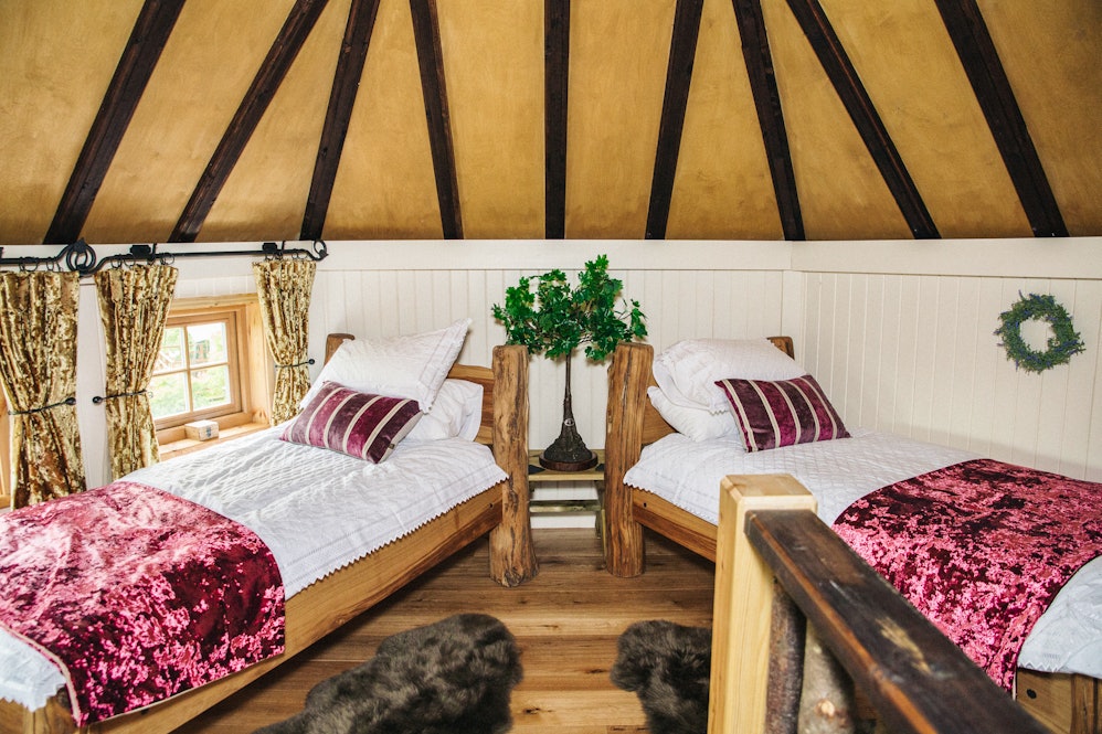 King Arthur's Willow Tree House luxury in the Wiltshire countryside