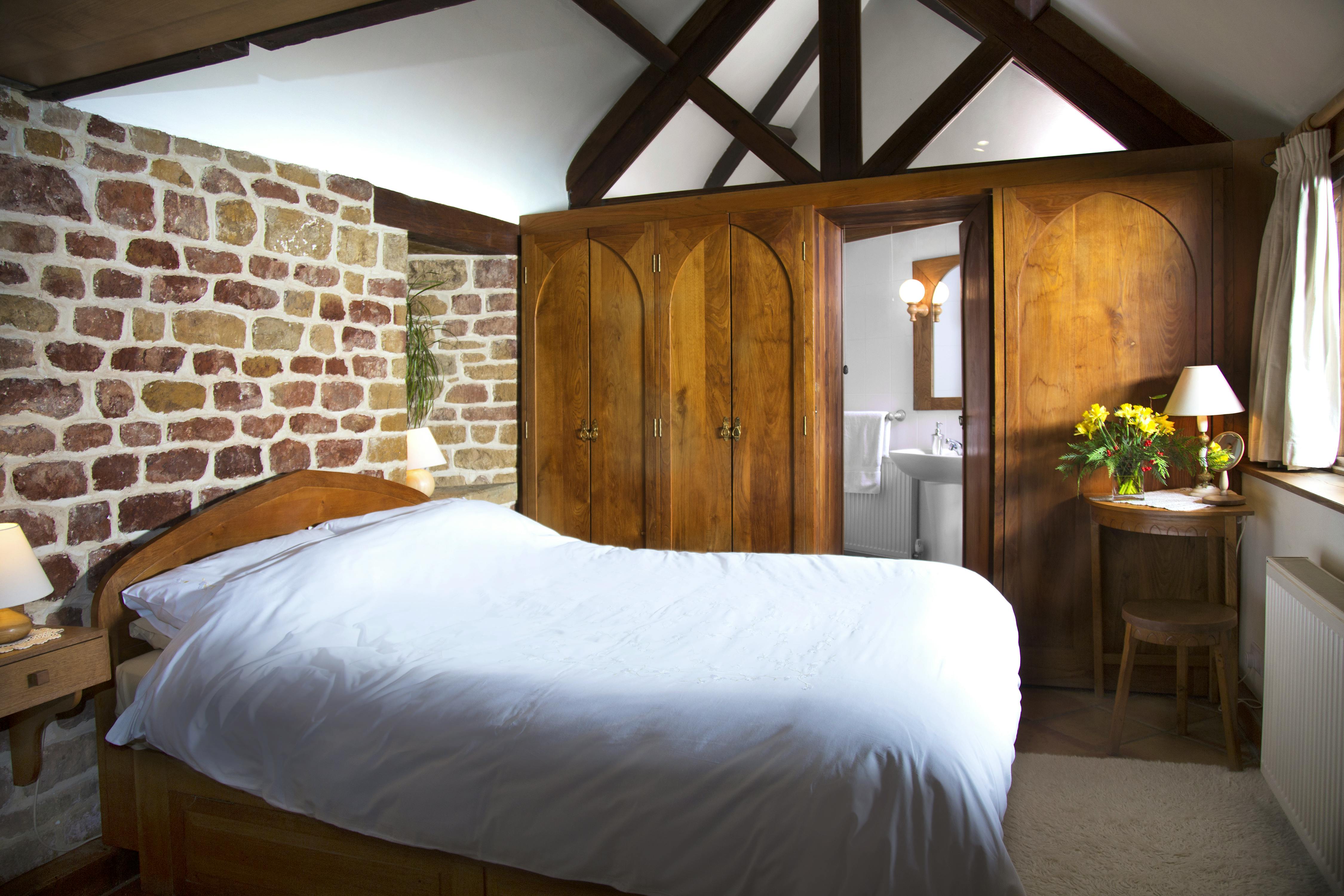 Hazelnut Bedroom with hidden en-suite bathroom