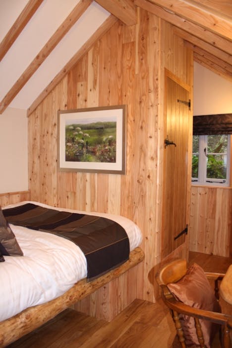 Treetops Treehouse in Eggesford Devon. Book with CoolStays