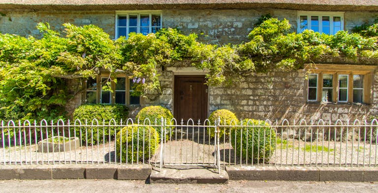 Atherstone Farmhouse & Cottage