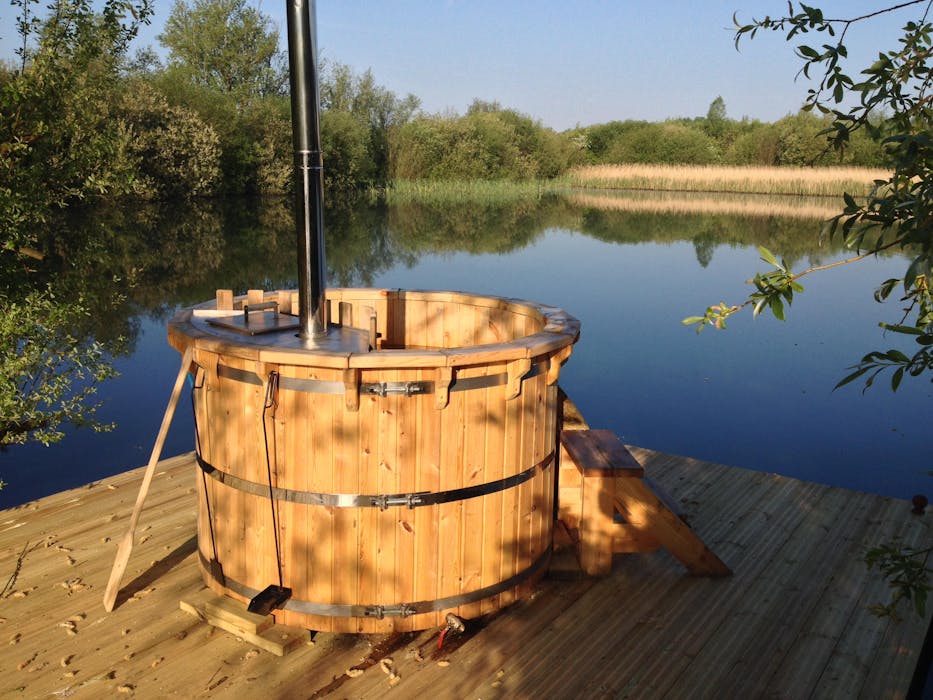 The Raft at Chigborough a floating lake cabin for 4 in Essex