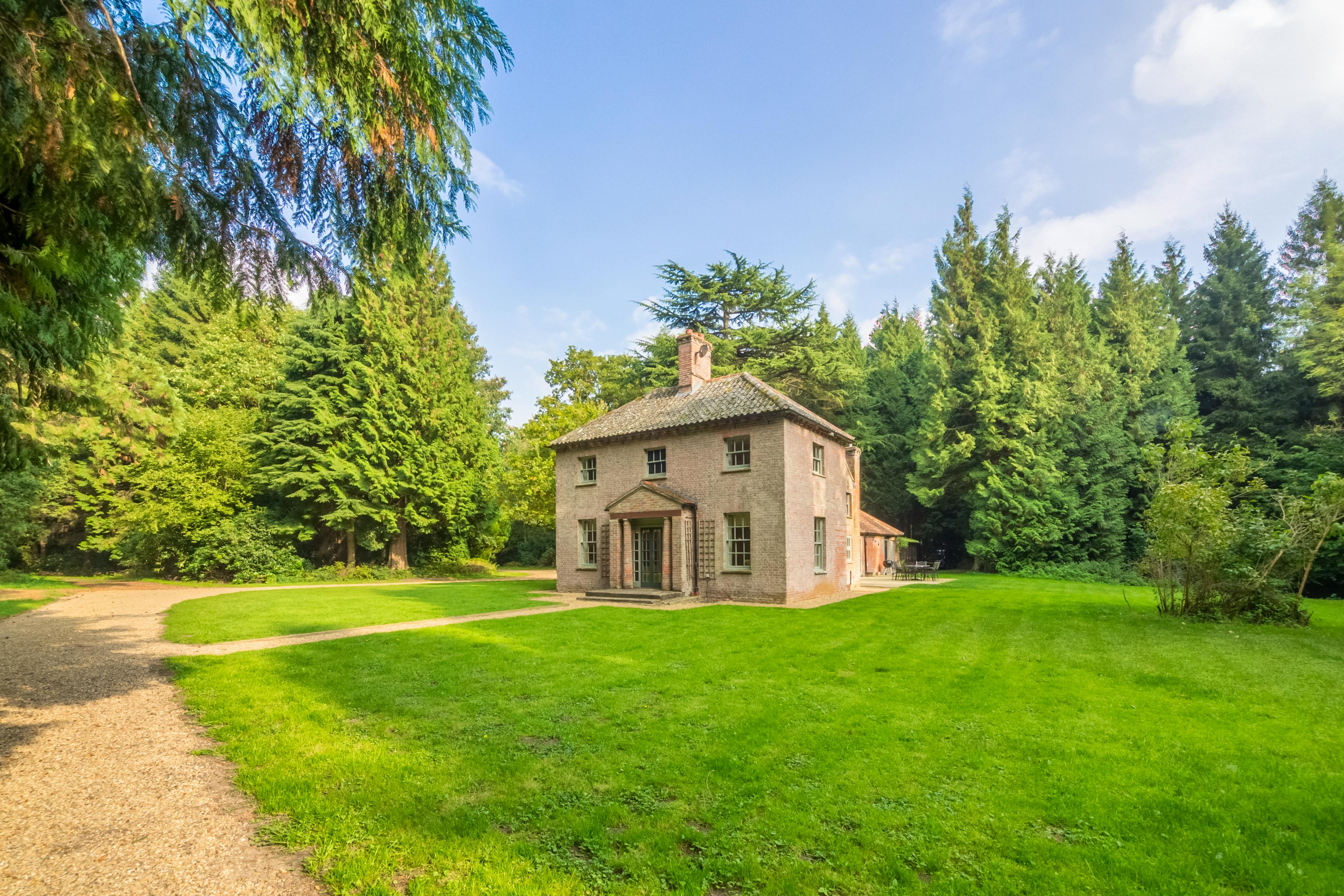 20 of the Best Dog Friendly Cottages in England