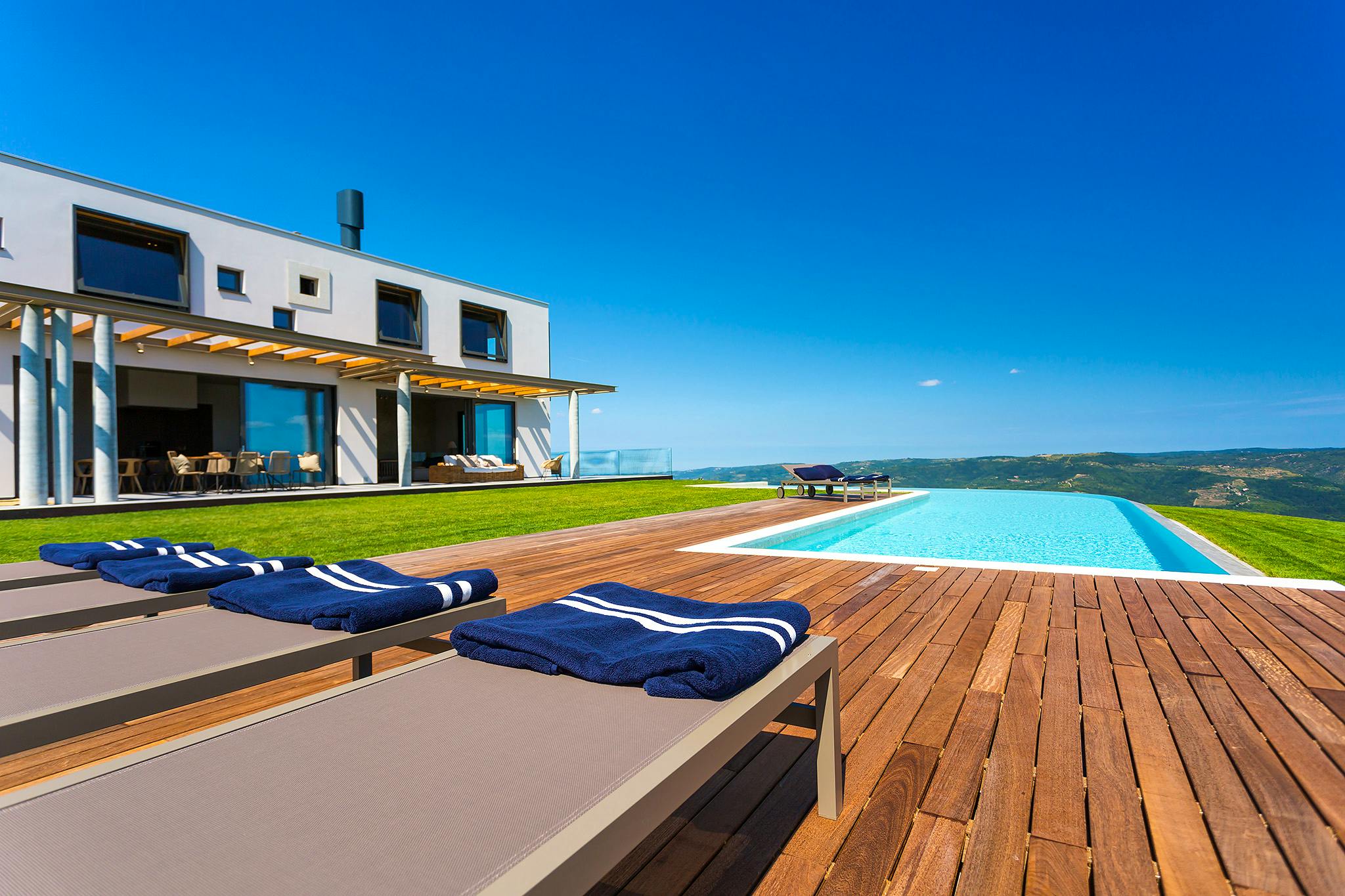 10 of the Best Sunny CoolStays!