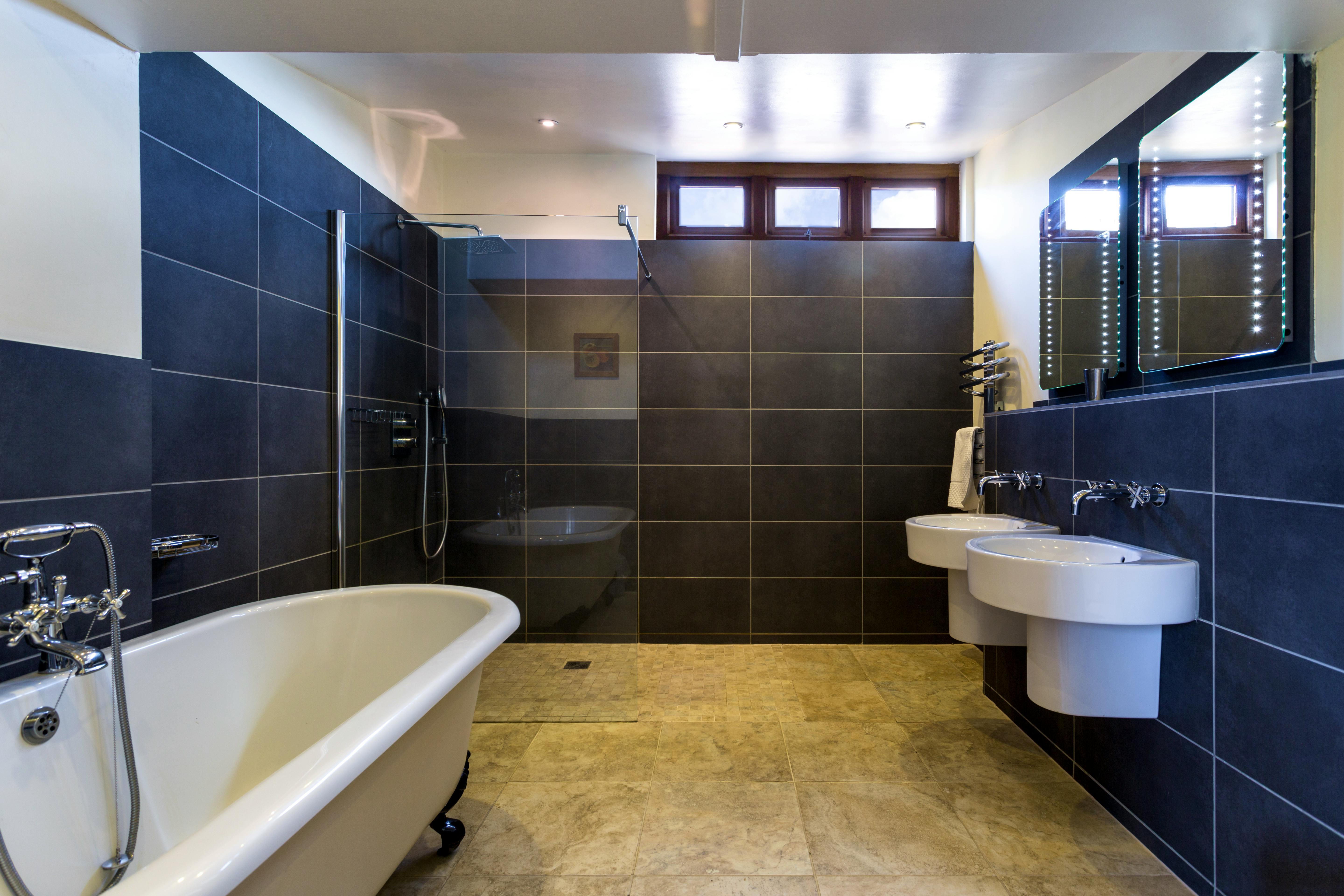 All bedrooms have ensuite bathrooms...