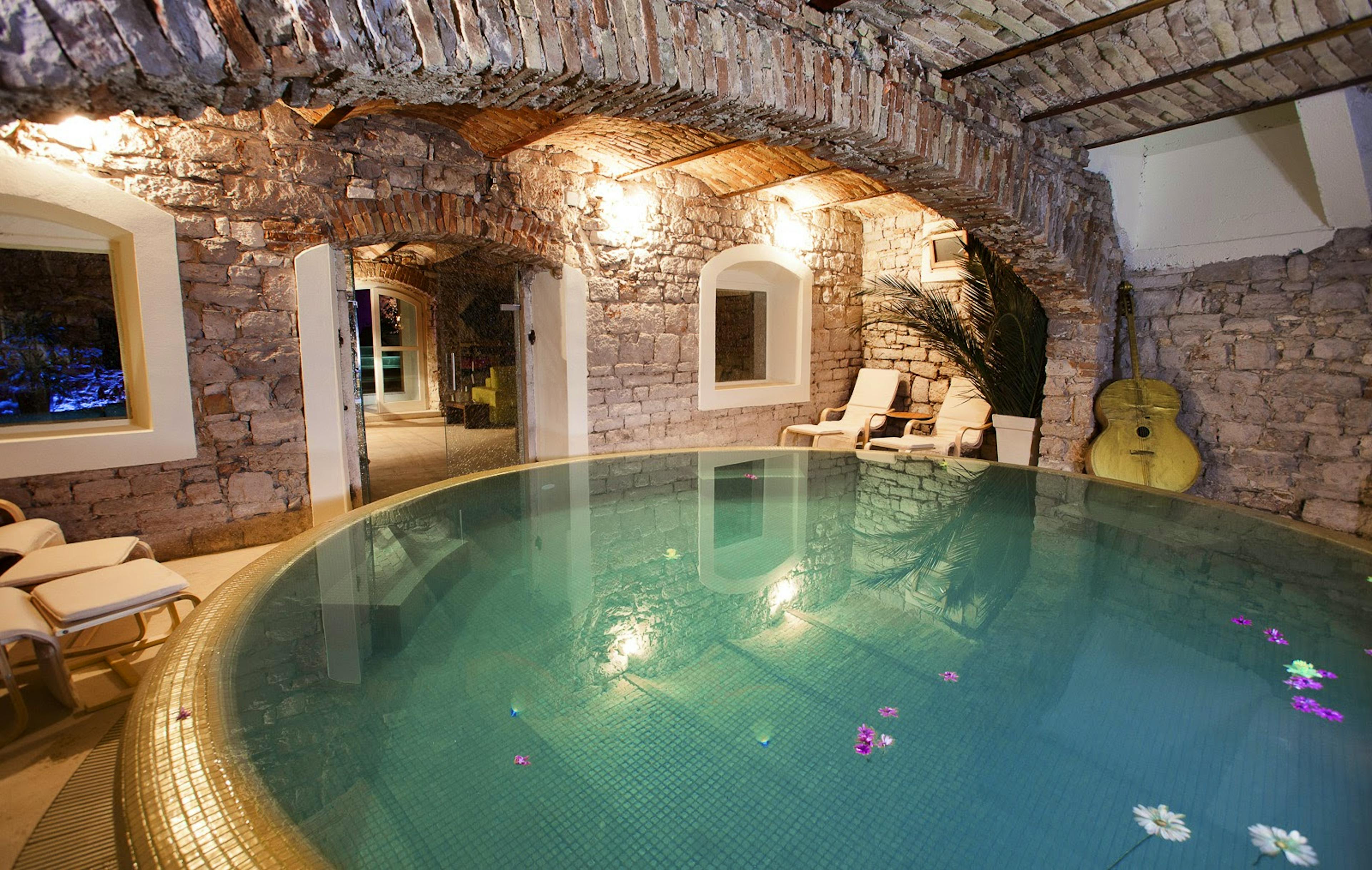 Vertigo Palace - Image 4