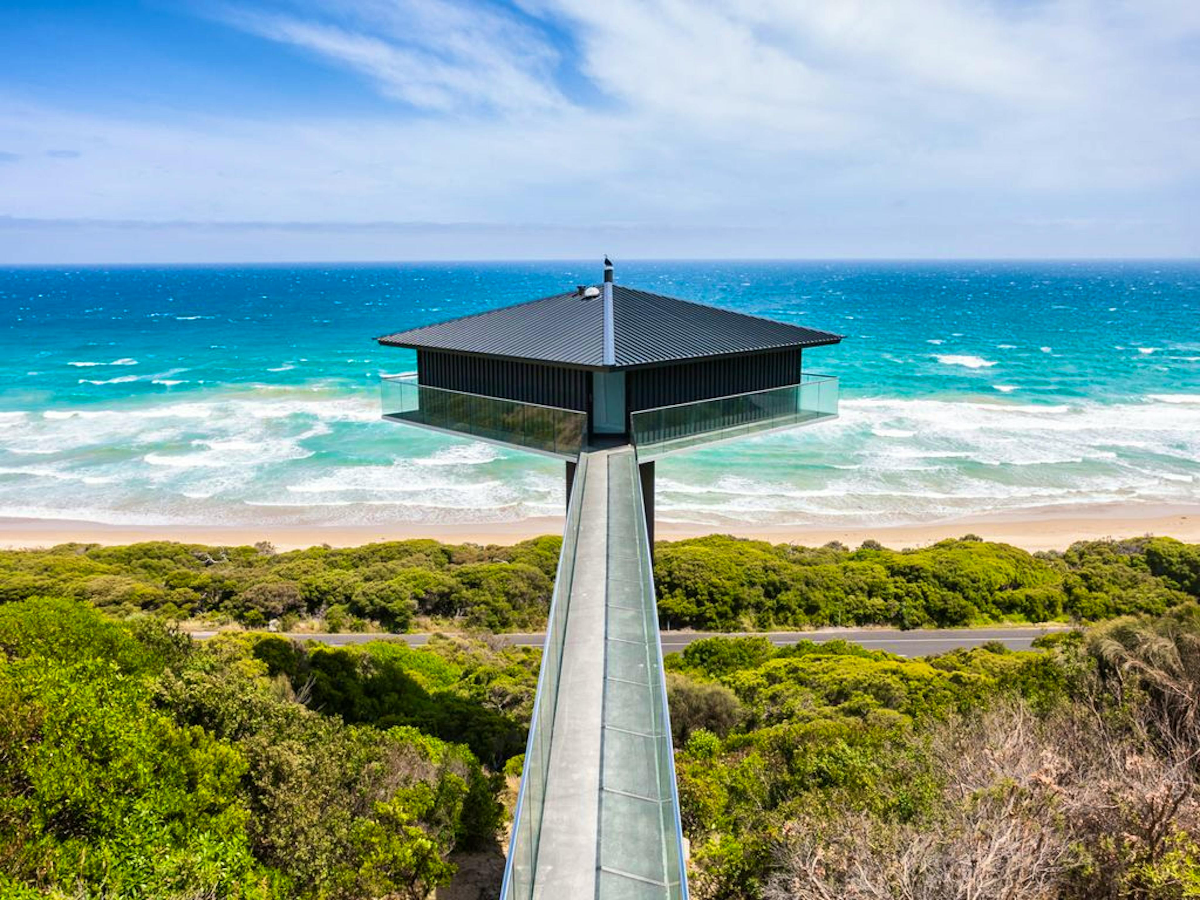 The Pole House - Image 1