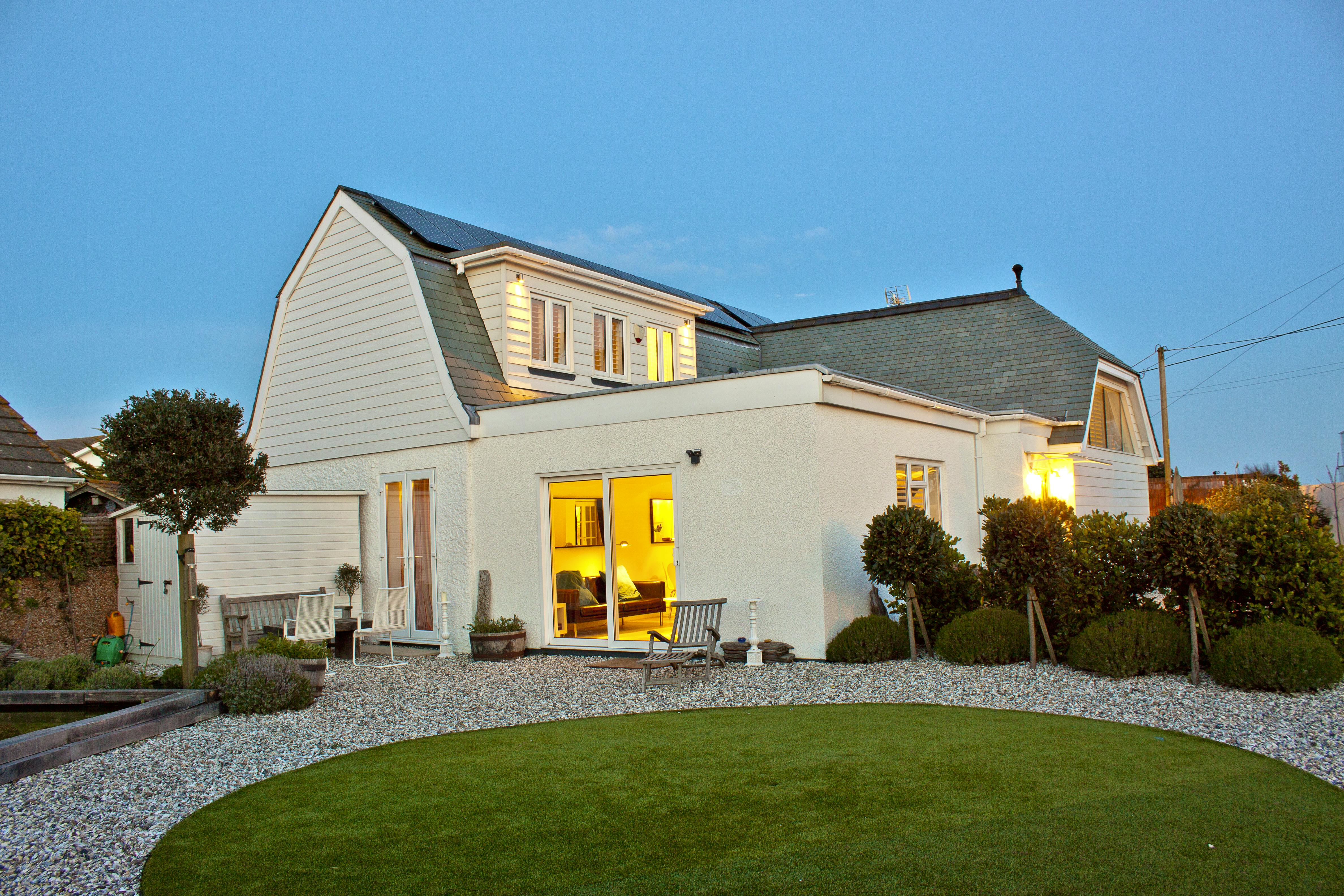 30 Cool Stays by the Beach