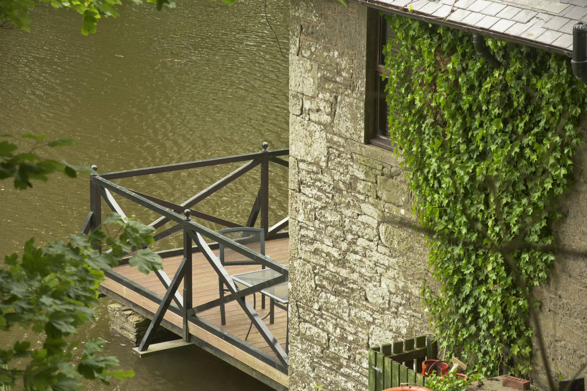 Sit out on the balcony for breakfast, a glass of fizz of just a seat in the sun. 