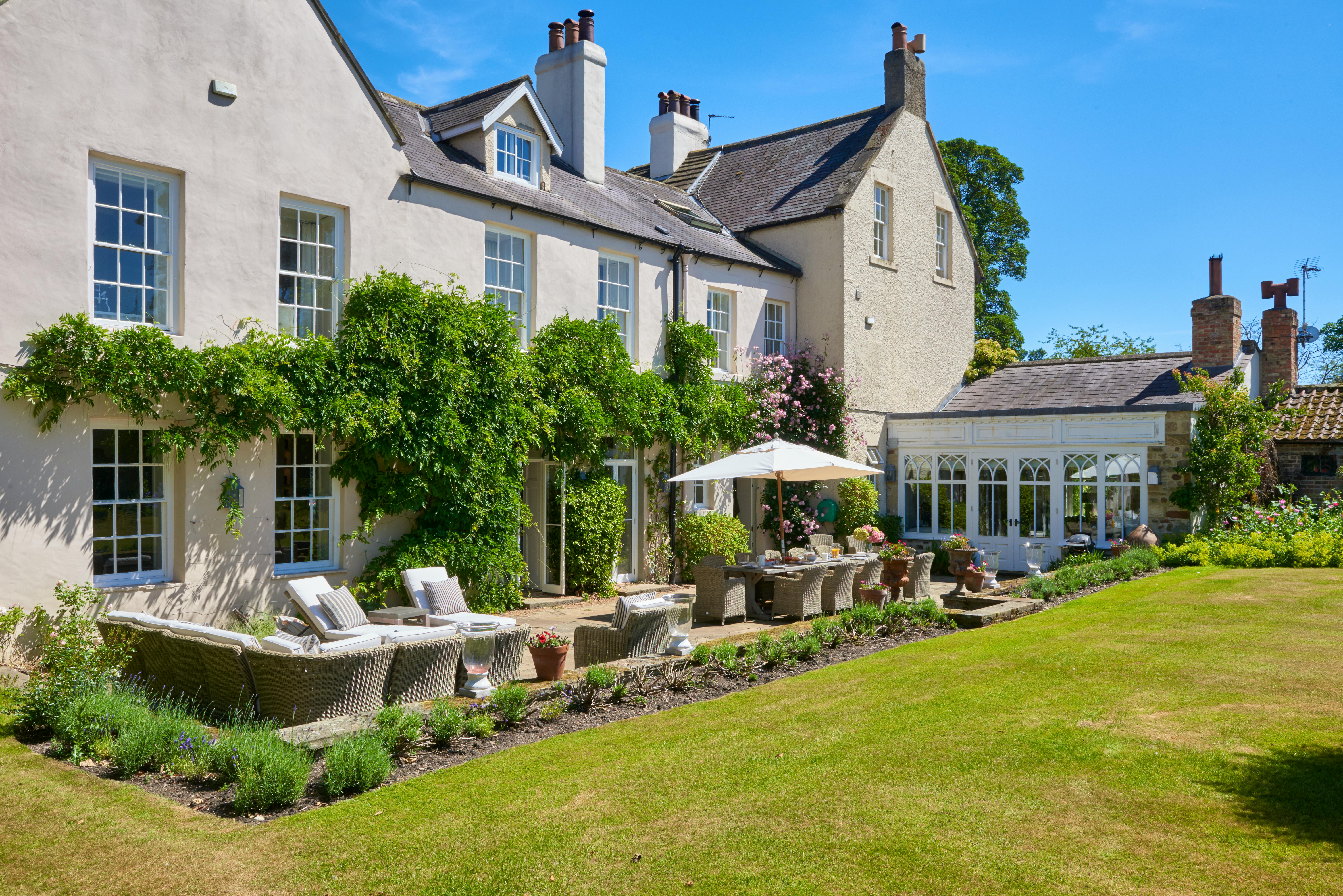 The Manor House - Grade II Listed Charm In North Yorkshire