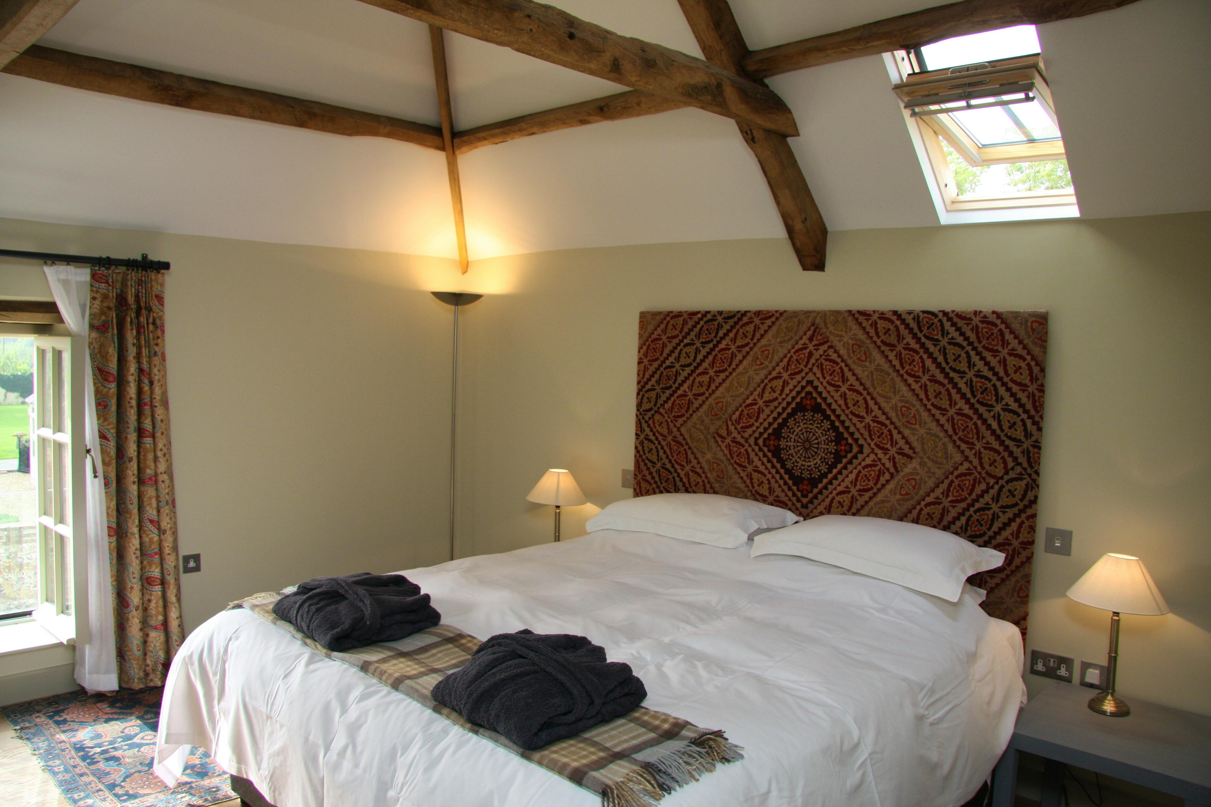 Flint: Super king bedroom with garden views